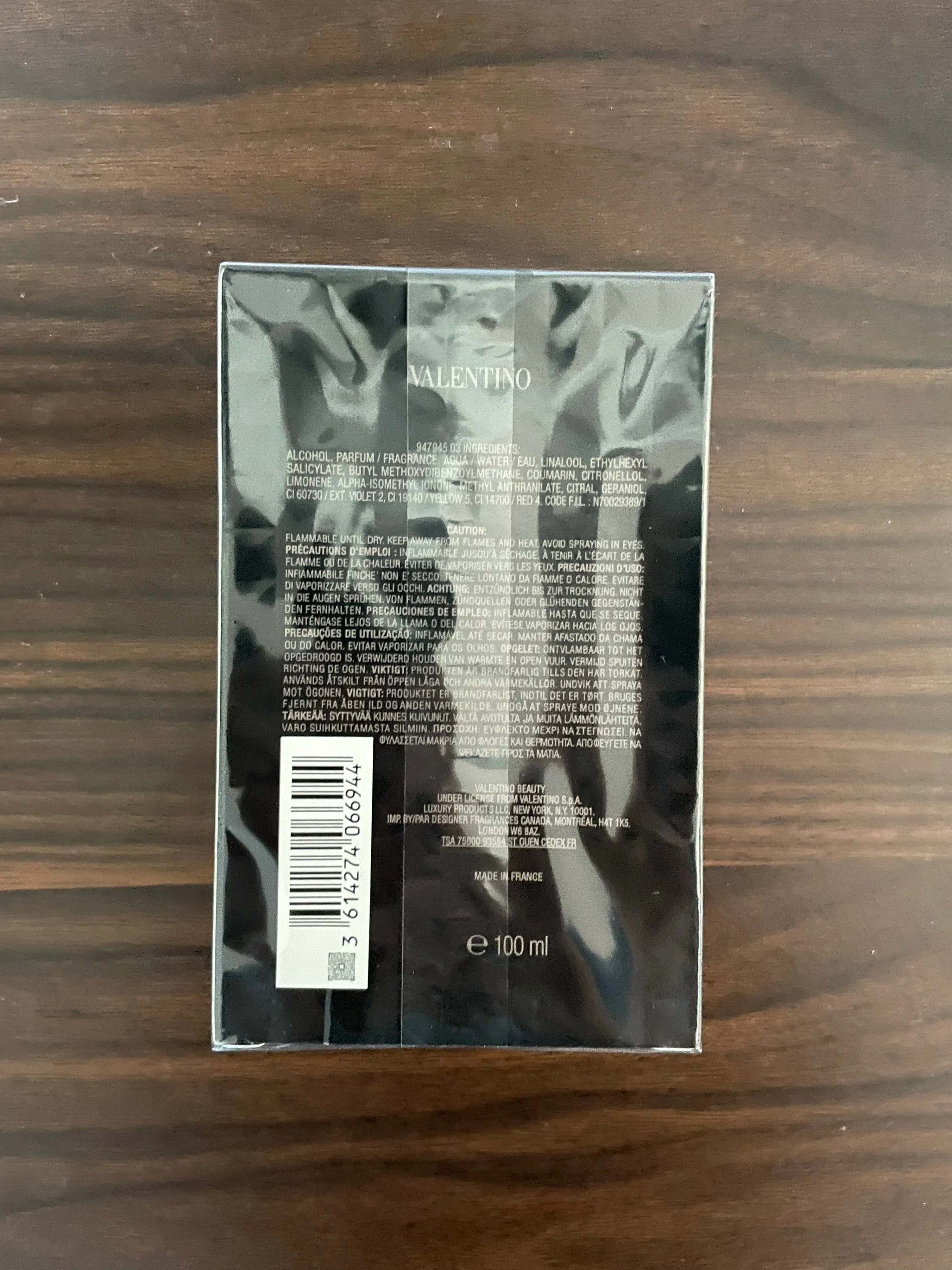 Cologne (VALENTINO UOMO BORN IN ROMA ROCKSTUD NOIR) image indicator(3)