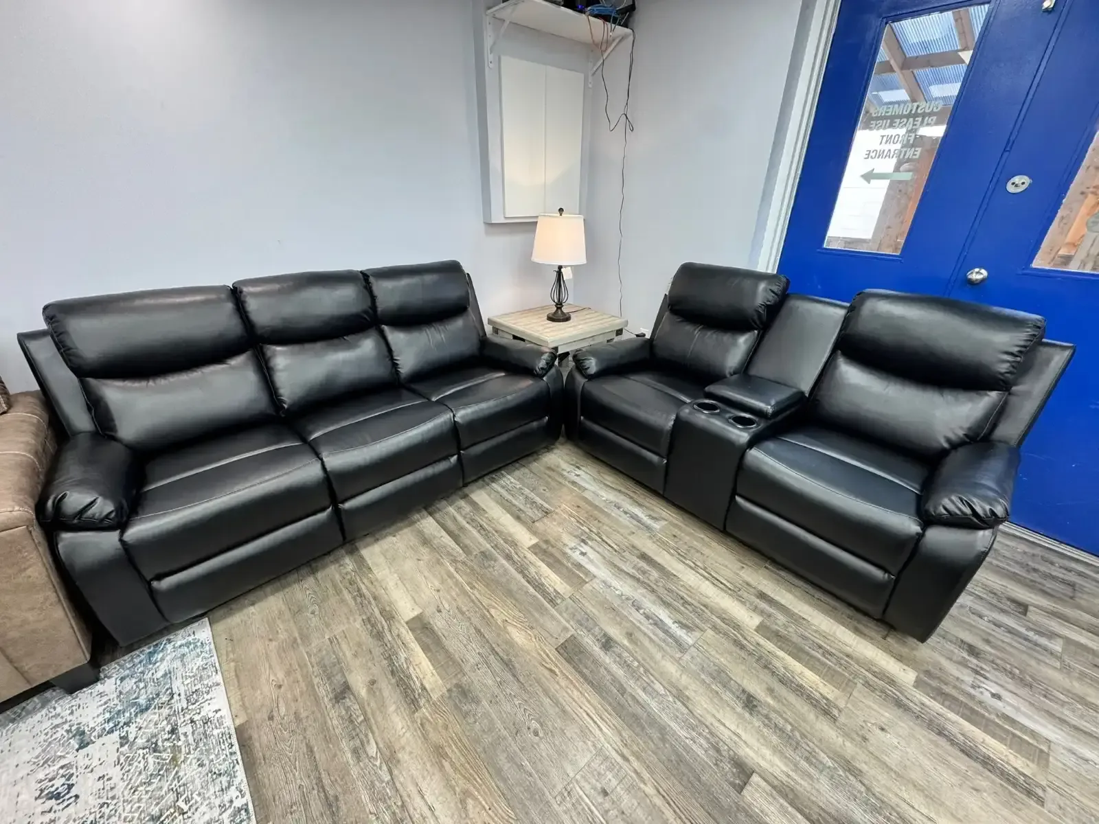 Amazing Sale New Recliner Sofa And Loveseat With Drop Down Tray thumbnail