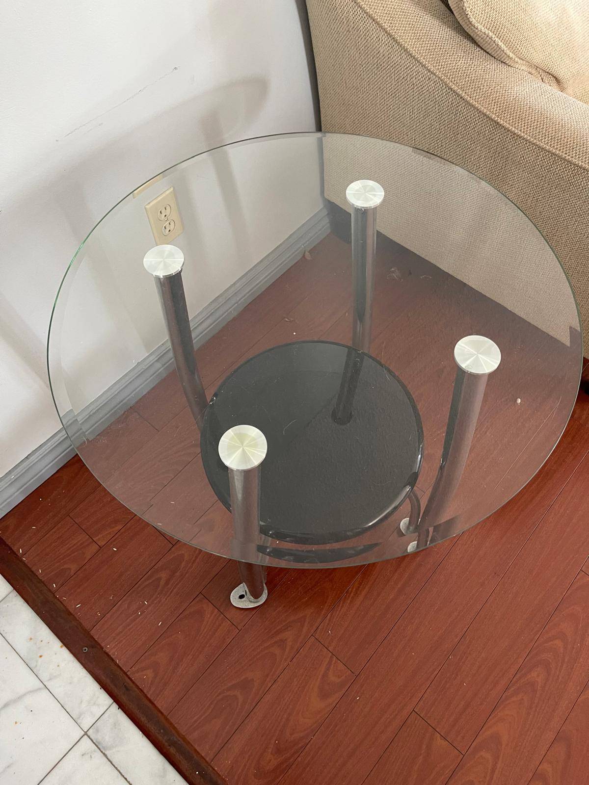 Beautiful sofa end glass top  table - photo 2
