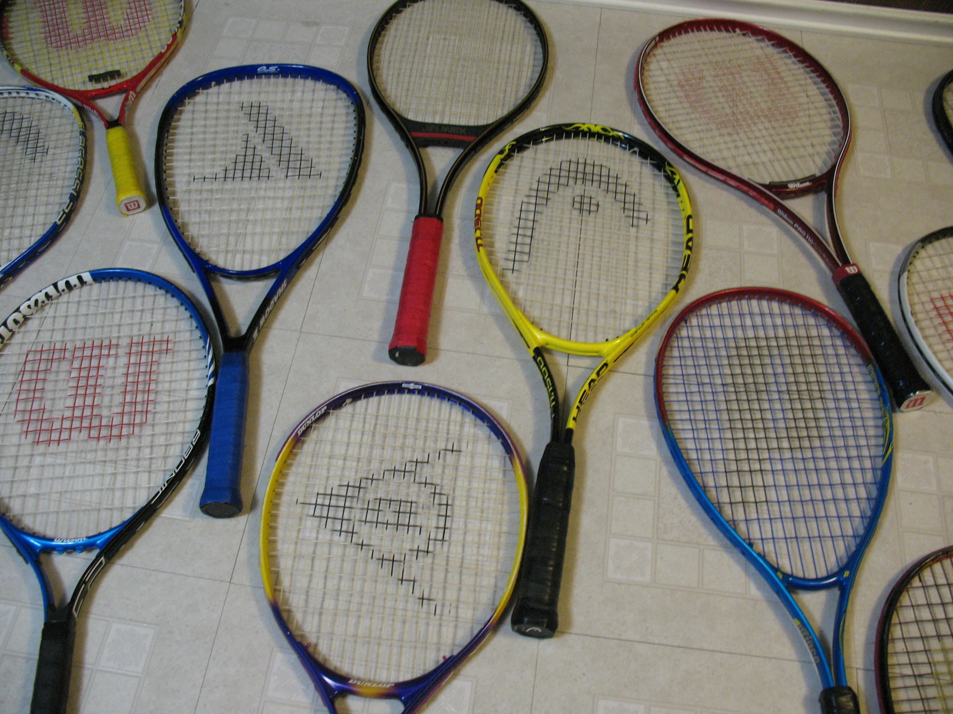 Tons of Tennis Rackets image indicator(7)