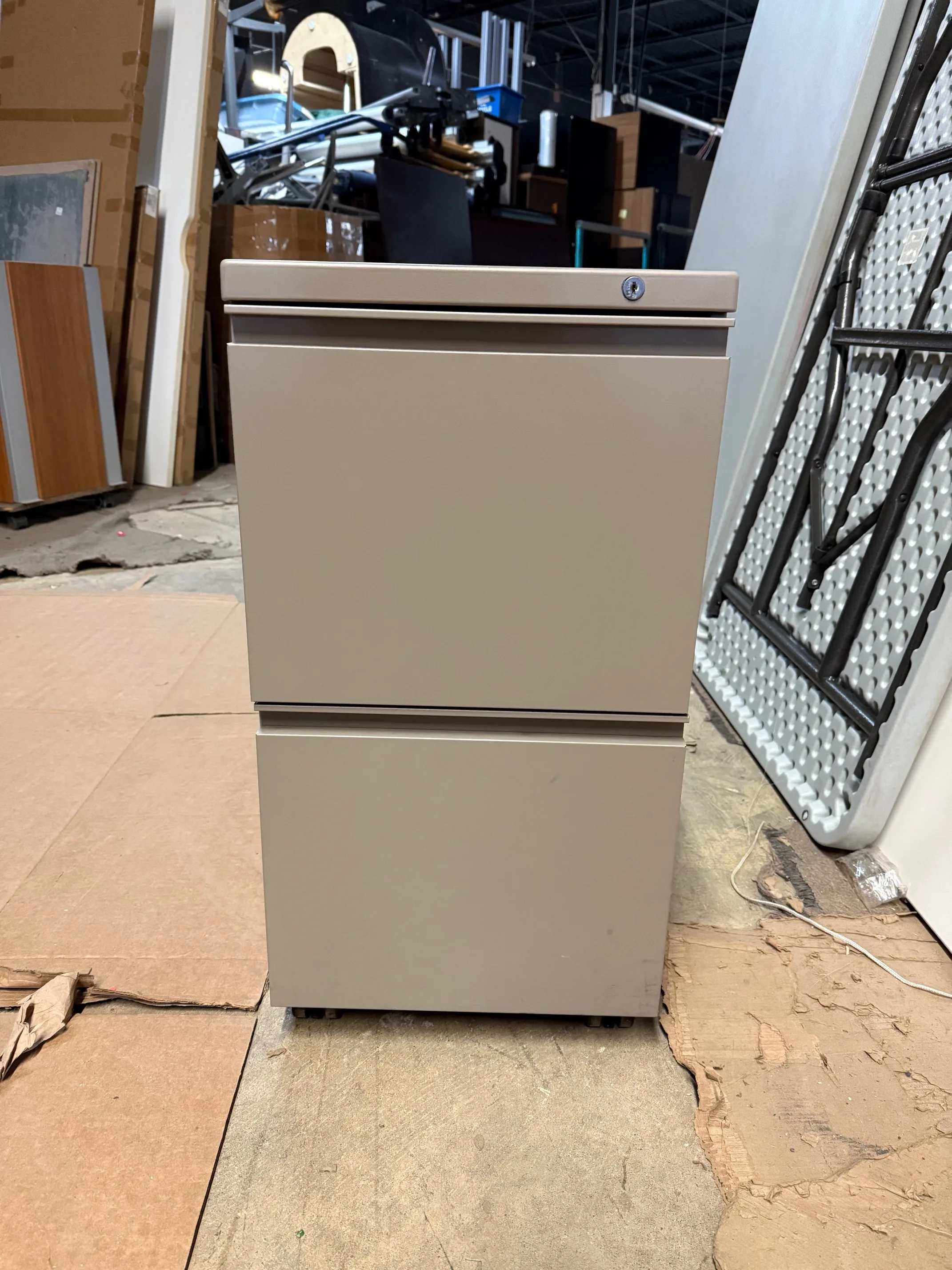 Herman Miller Mobil Pedestal File/File thumbnail