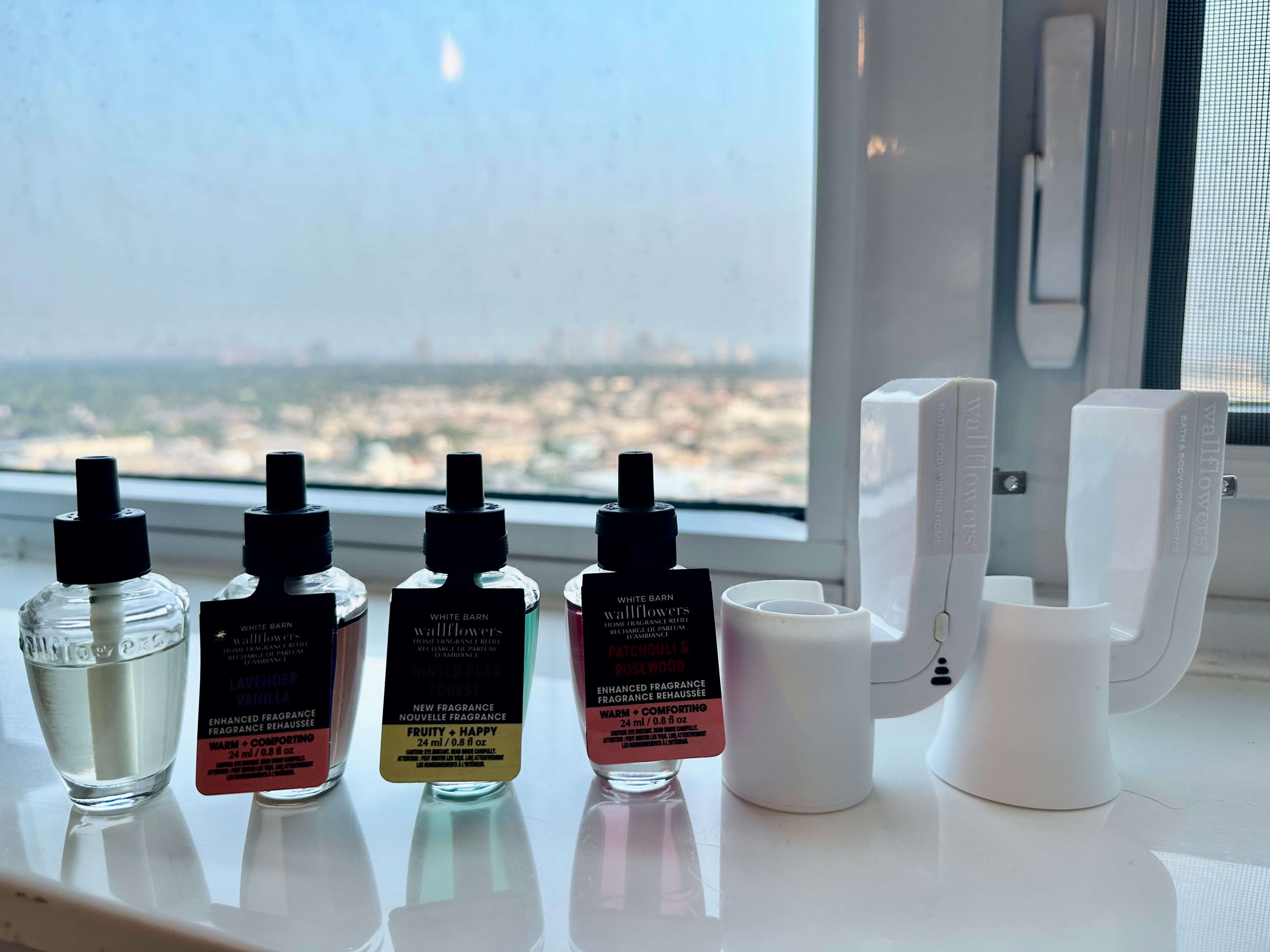 Bath & Body Works Plug-in Wallflower Set/ Home Fragrance