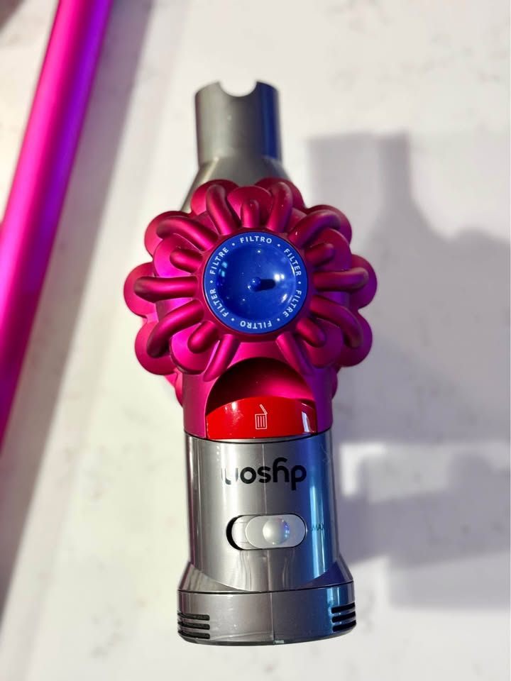 Firm Price! Dyson v7 Pink - photo 3