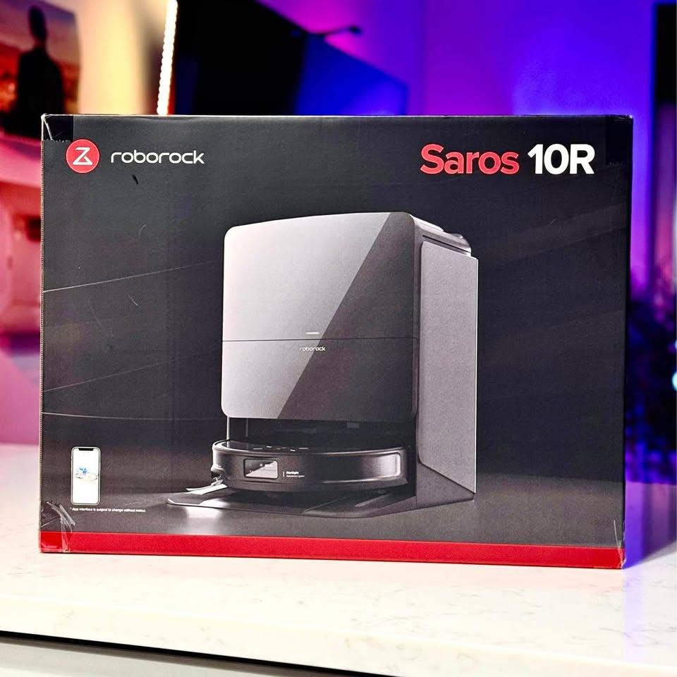 Roborock Saros 10R Robot Vacuum. New!
