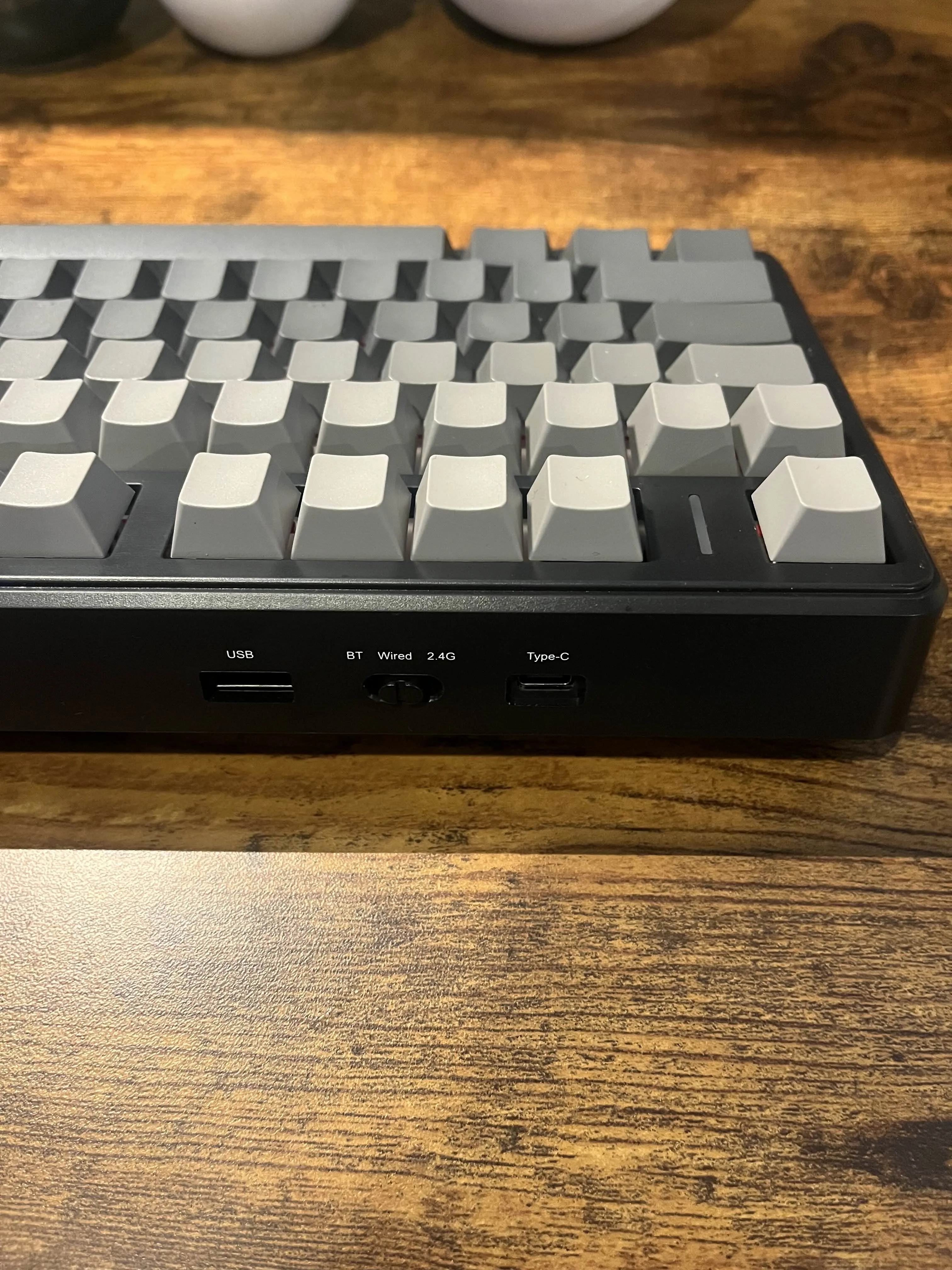 Aula F99 PRO Wireless Gaming Keyboard (Black Gradient) image indicator(3)