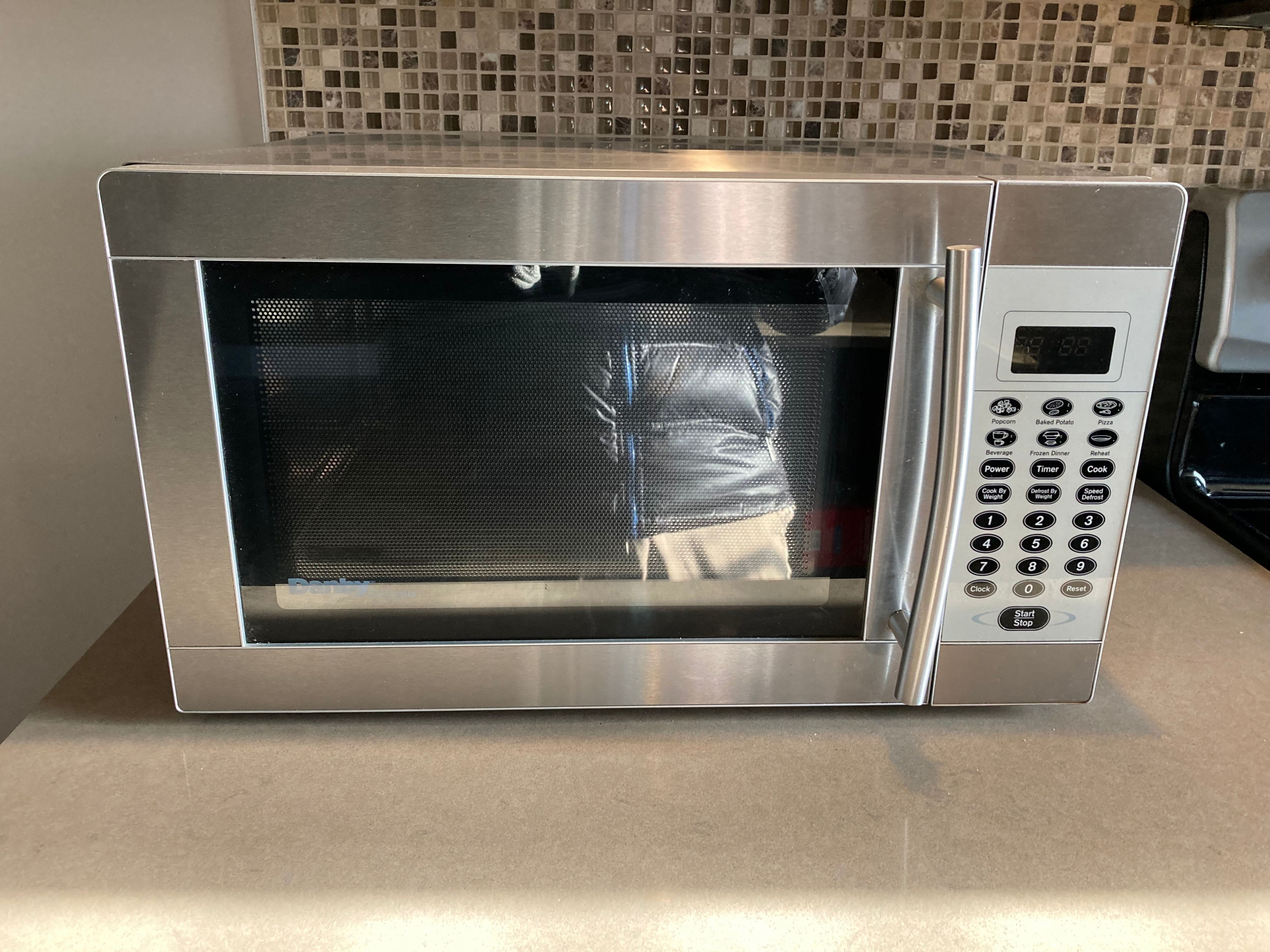 Danby Designer 1.0 cu. ft. Microwave Oven