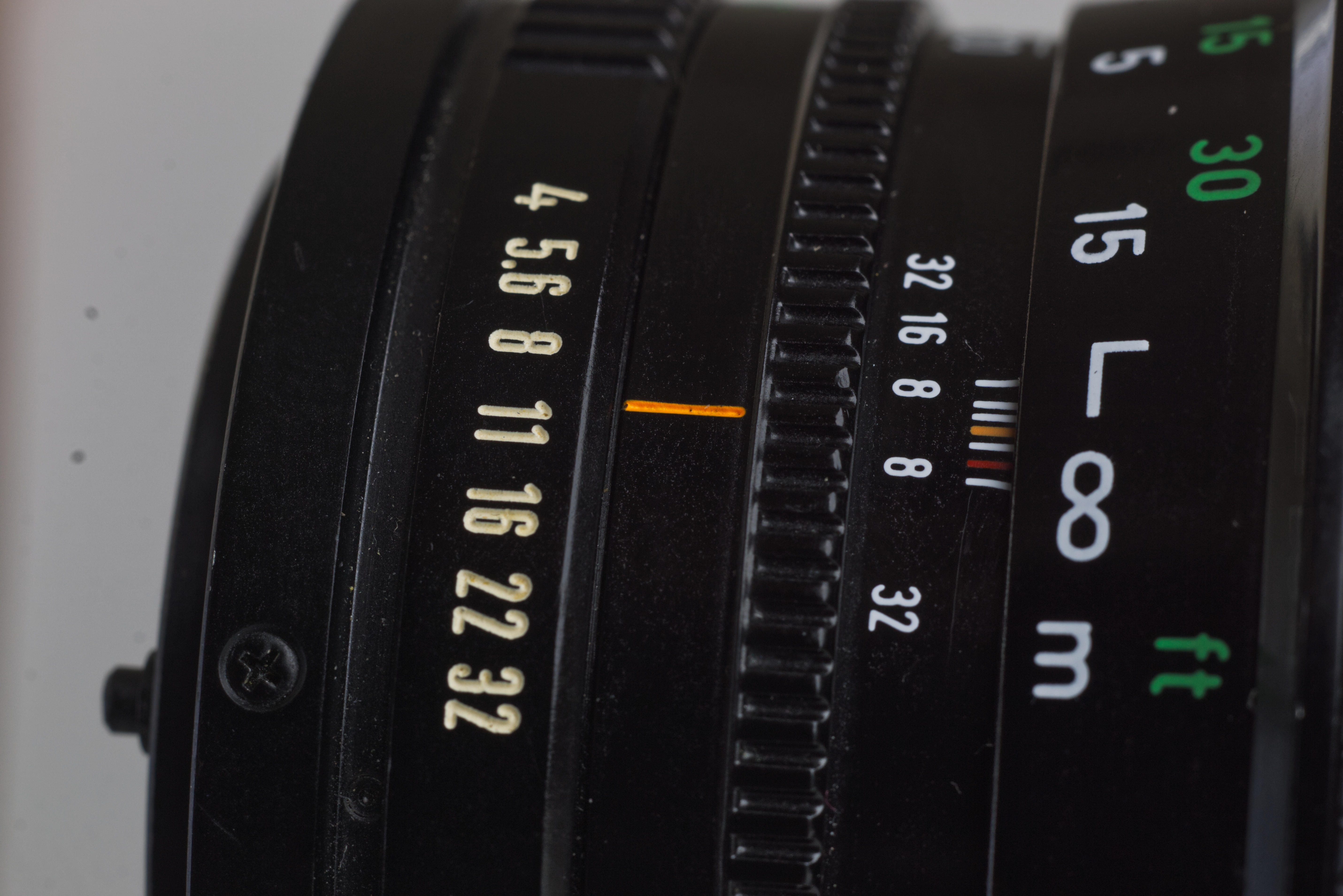 Canon 70-210mm f/4.0 Manual Focus FD-Mount Zoom Lens - photo 2
