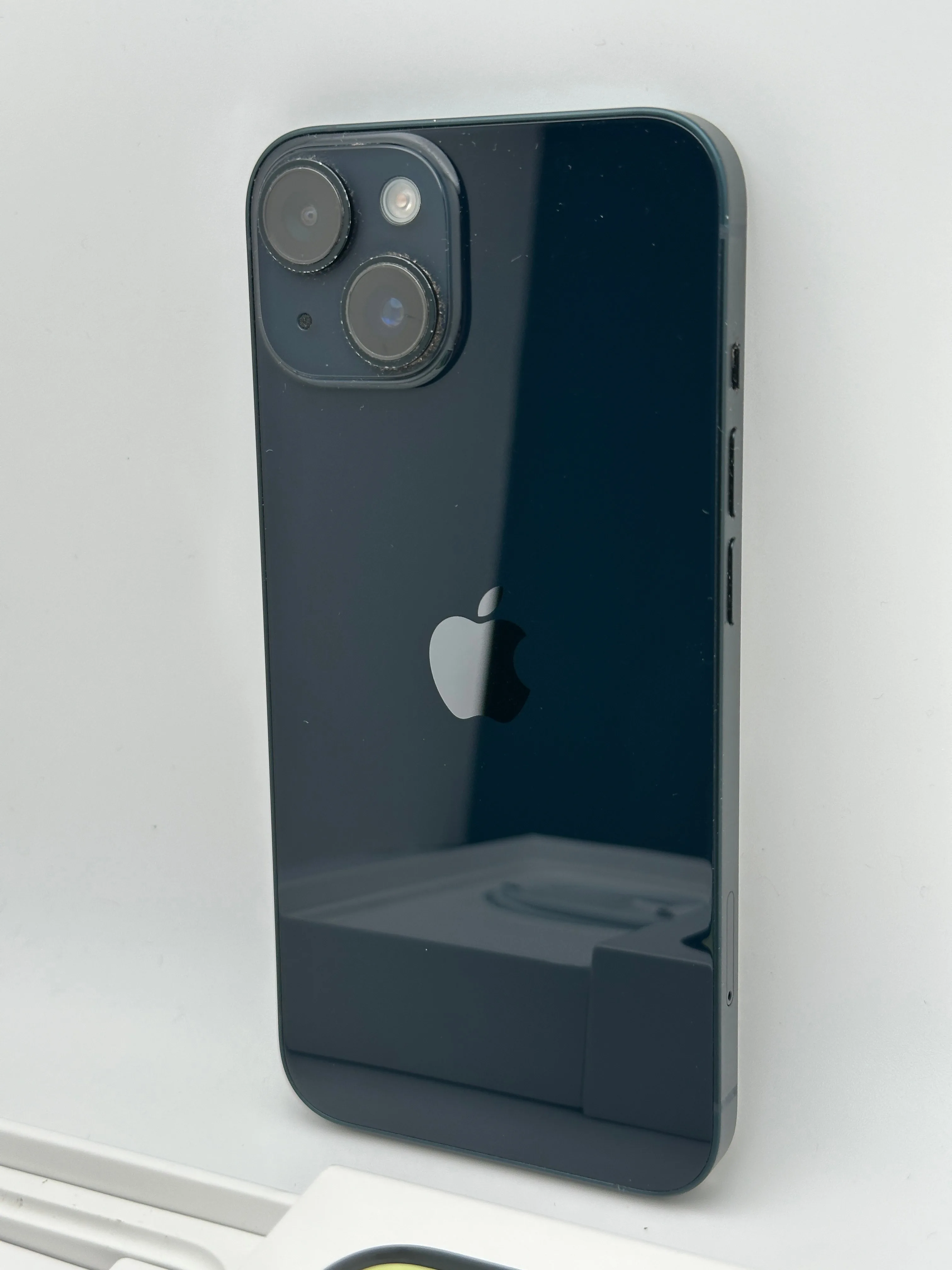 Apple iPhone 14 Unlocked Mint Condition thumbnail