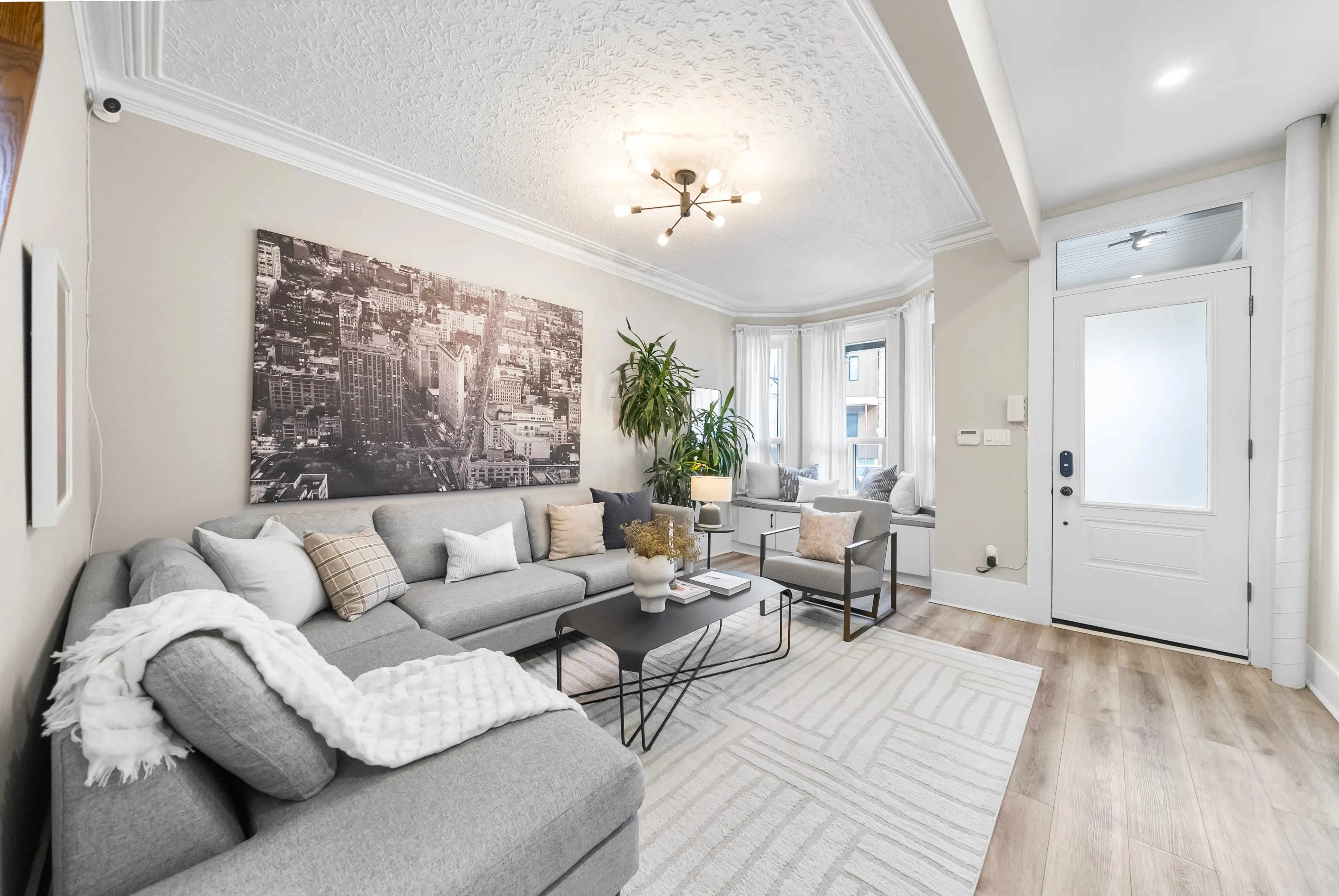 Large Black & White NYC Wall Art Canvas image indicator(3)