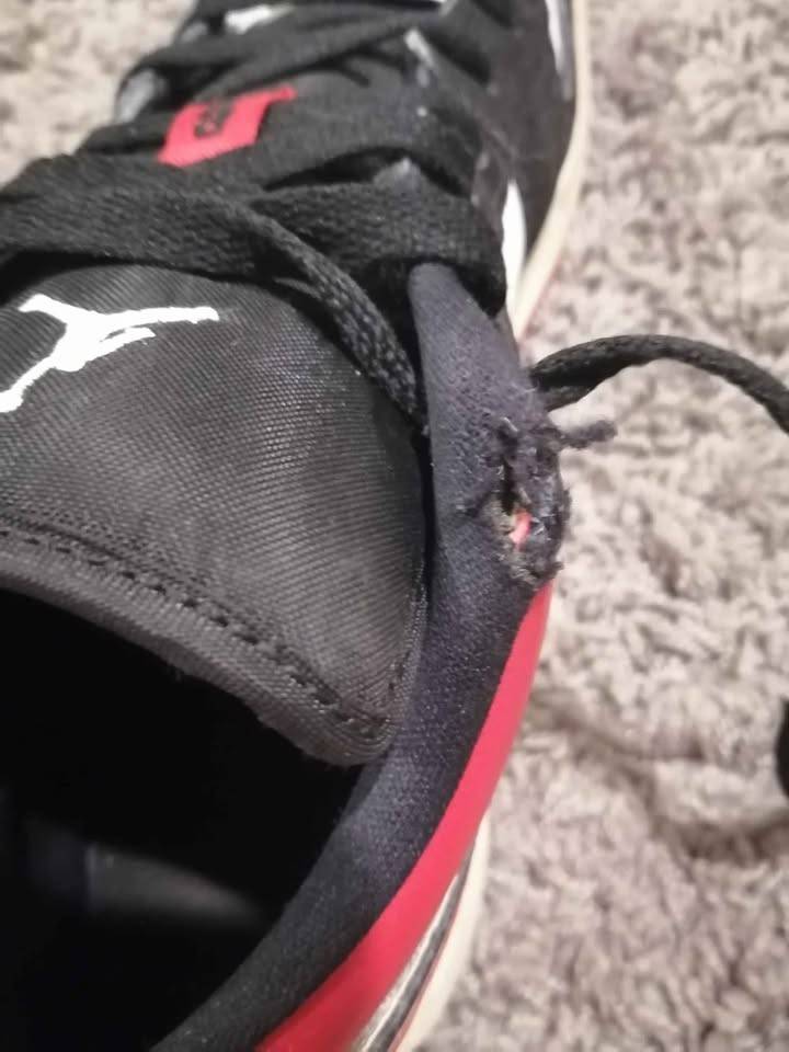 Aj1 low black toe - photo 4