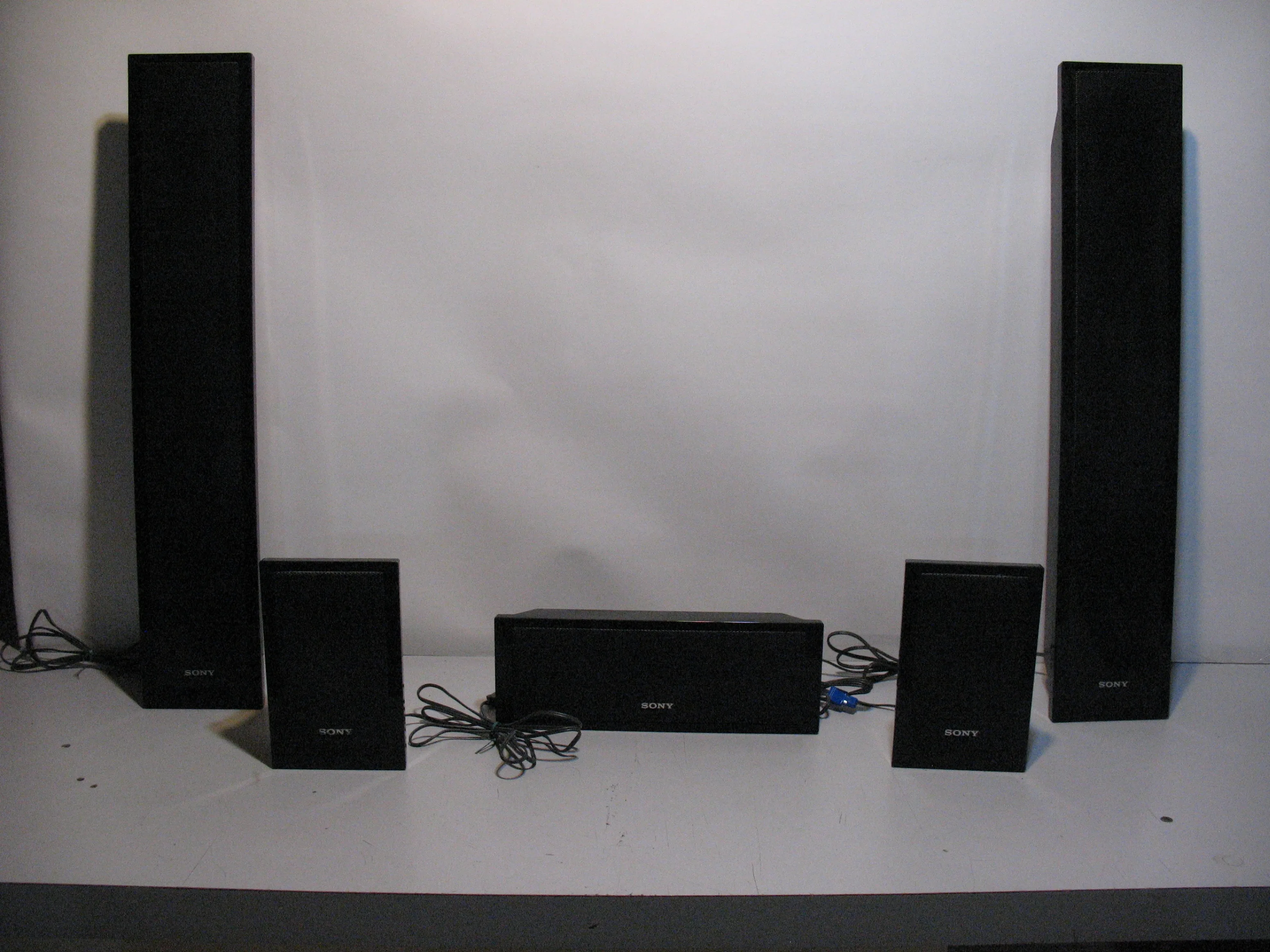SONY 5 Speaker Set for Home Theater thumbnail