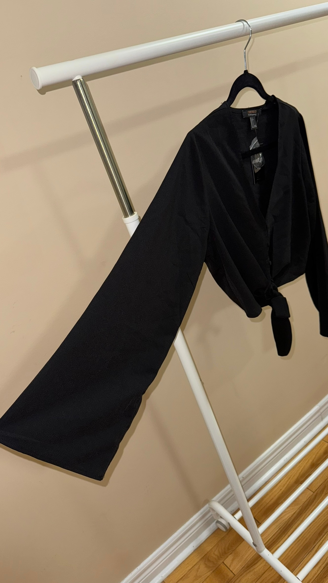 Forever 21 Contemporary Black Long Sleeve Tie-back top  (Size L) - photo 3