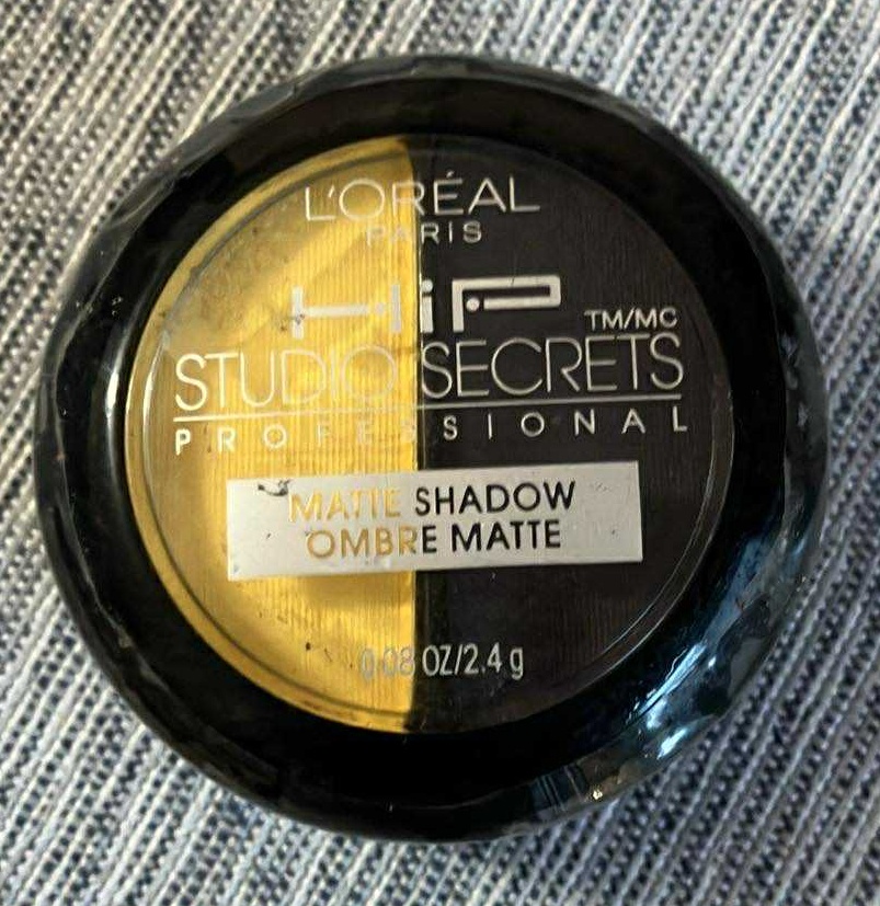 L'Oreal Hip Matte Shadow Striking (New)
