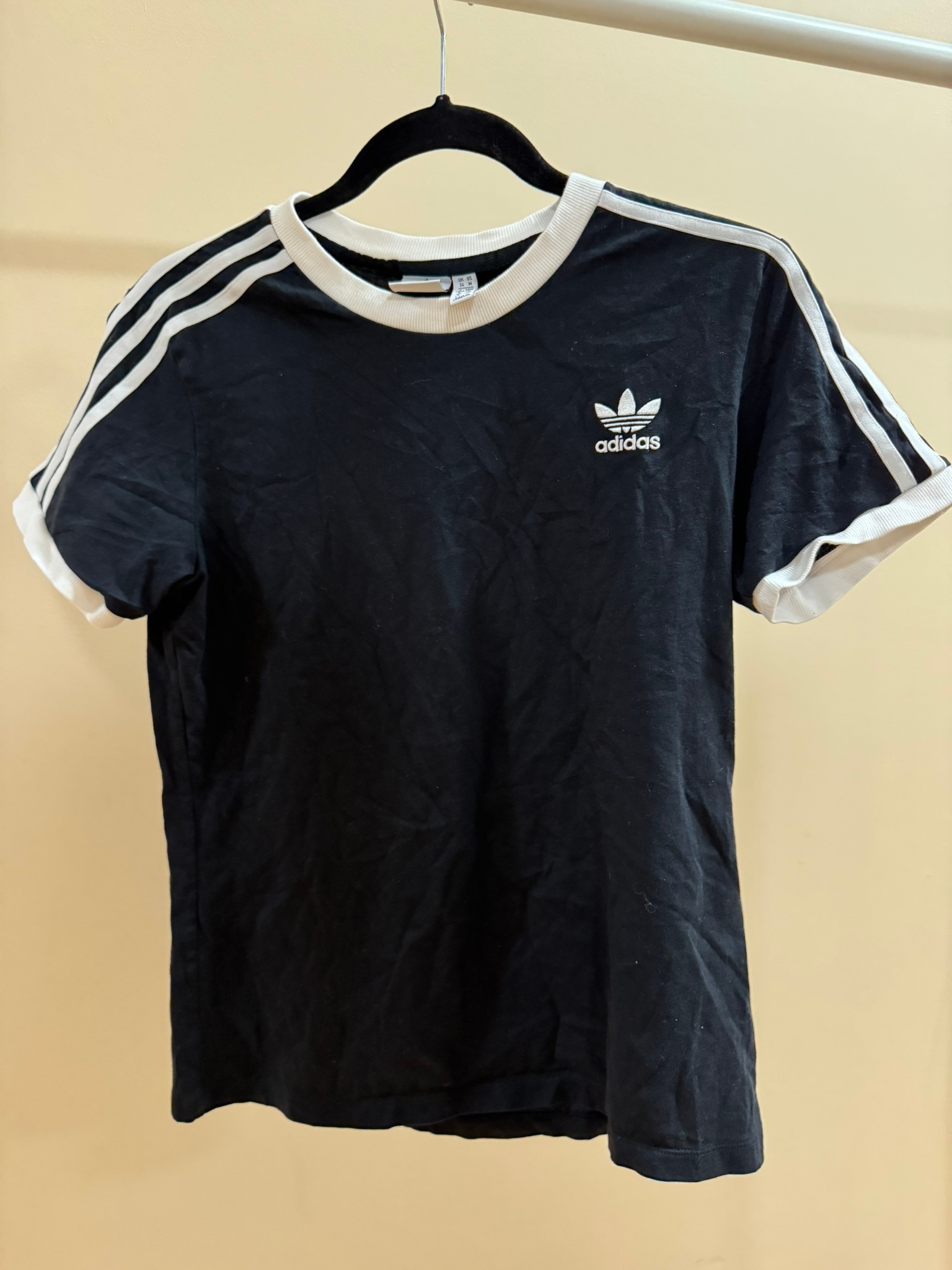 Adidas Black T-Shirt (Size Youth Medium) - photo 4