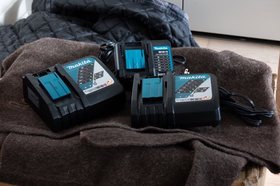 Makita Chargers (2 rapid, 1 normal)