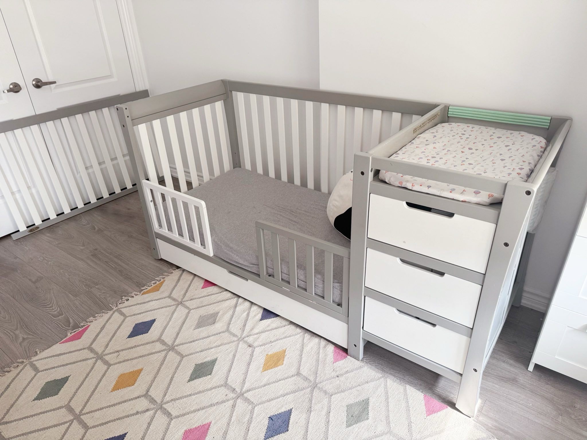 Graco Tatum 4-in-1 Crib/Changer Combo - Ready for its New Home! - photo 4