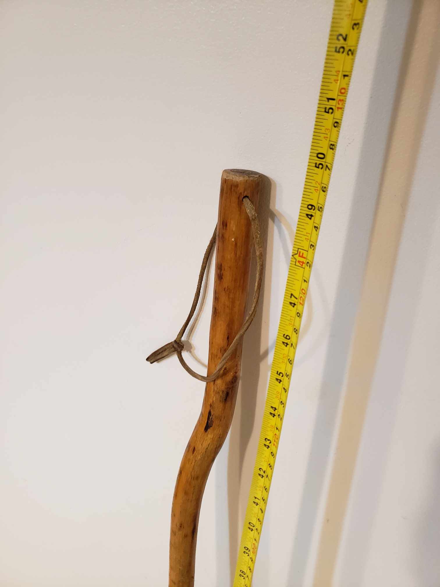 Antique hardwood walking stick with leather strap 4 feet long - photo 4