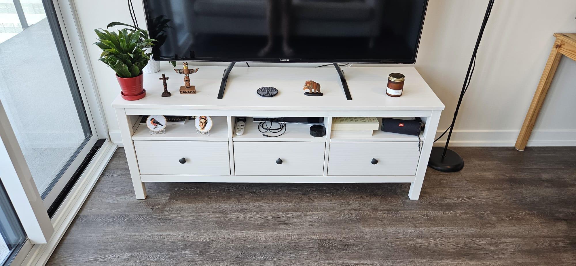 TV Stand - 3 drawers
