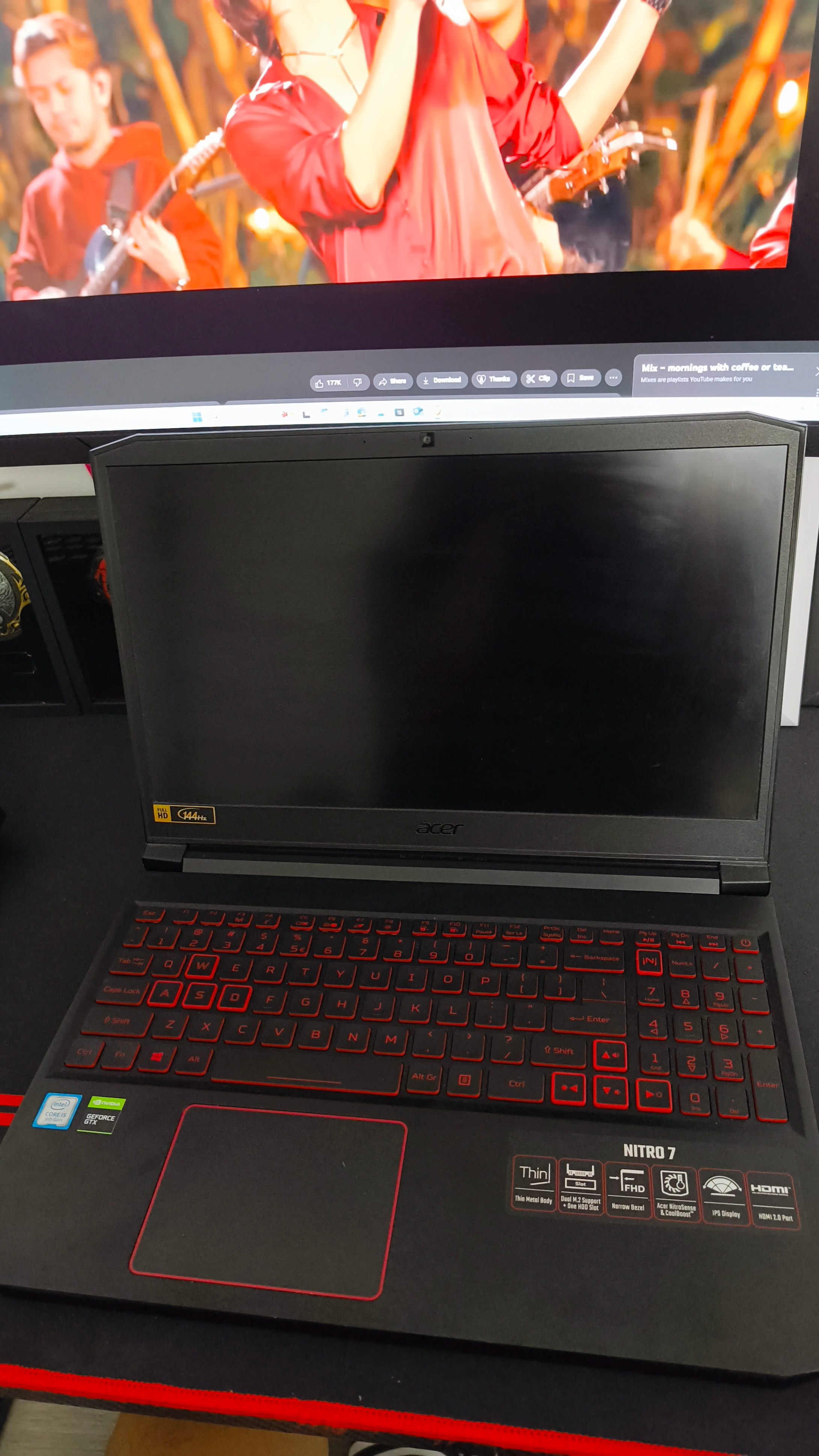 Acer Nitro 7 Gaming Laptop - photo 4