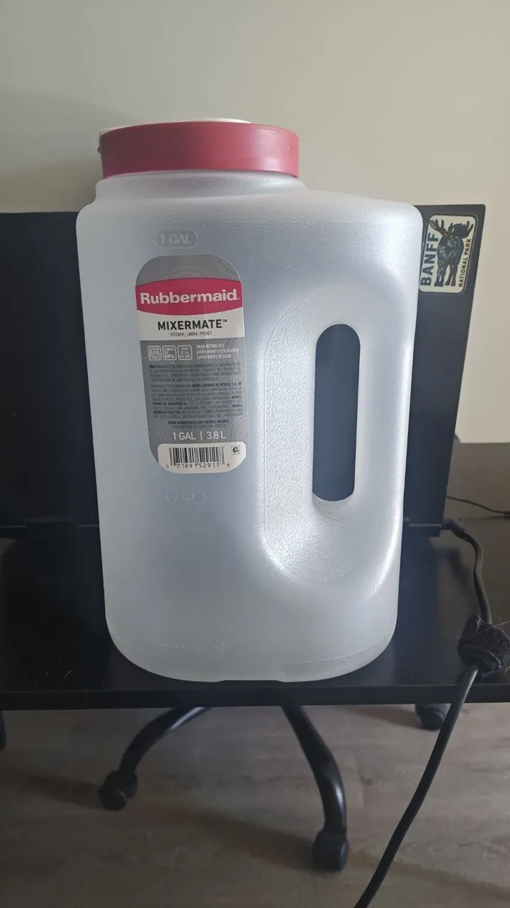 Rubbermaid Mixermate Pitcher 1 Gallon thumbnail
