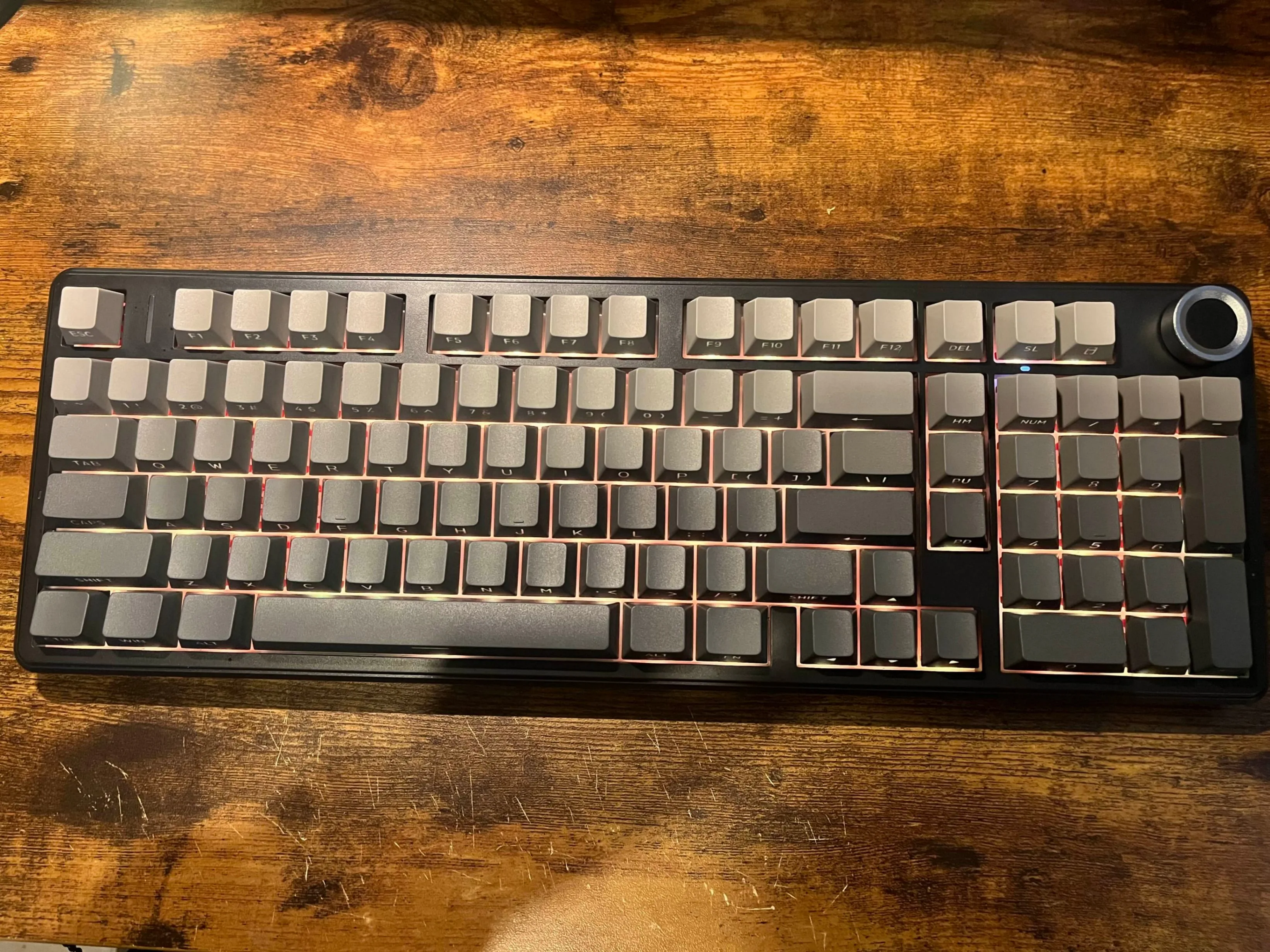 Aula F99 PRO Wireless Gaming Keyboard (Black Gradient) image indicator(6)