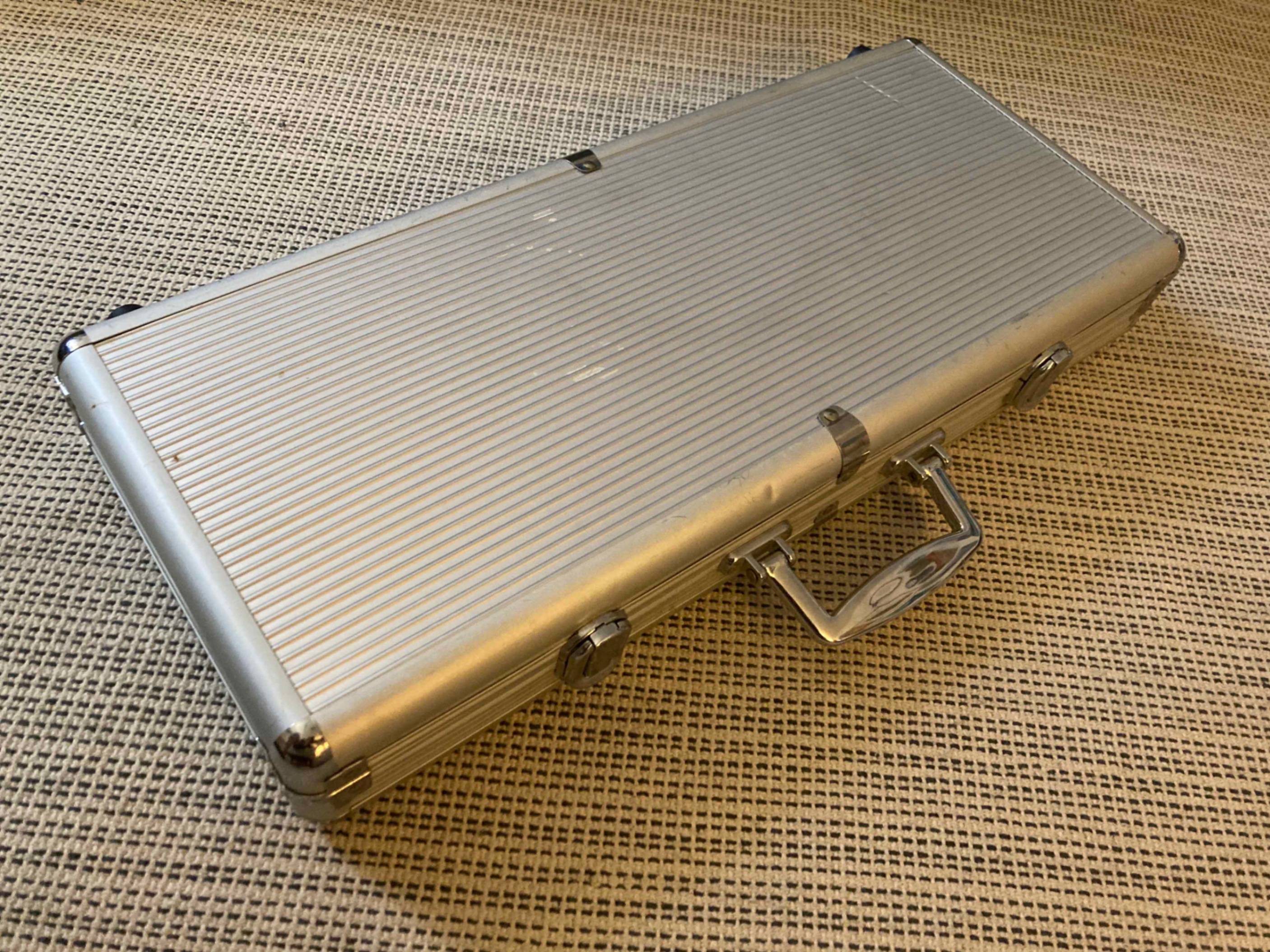 Poker Chip Set in Aluminum Carrying Case - photo 2