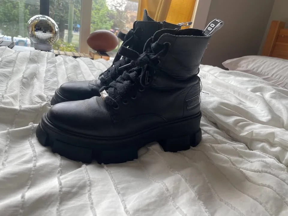 Steve Madden Boots image indicator(3)