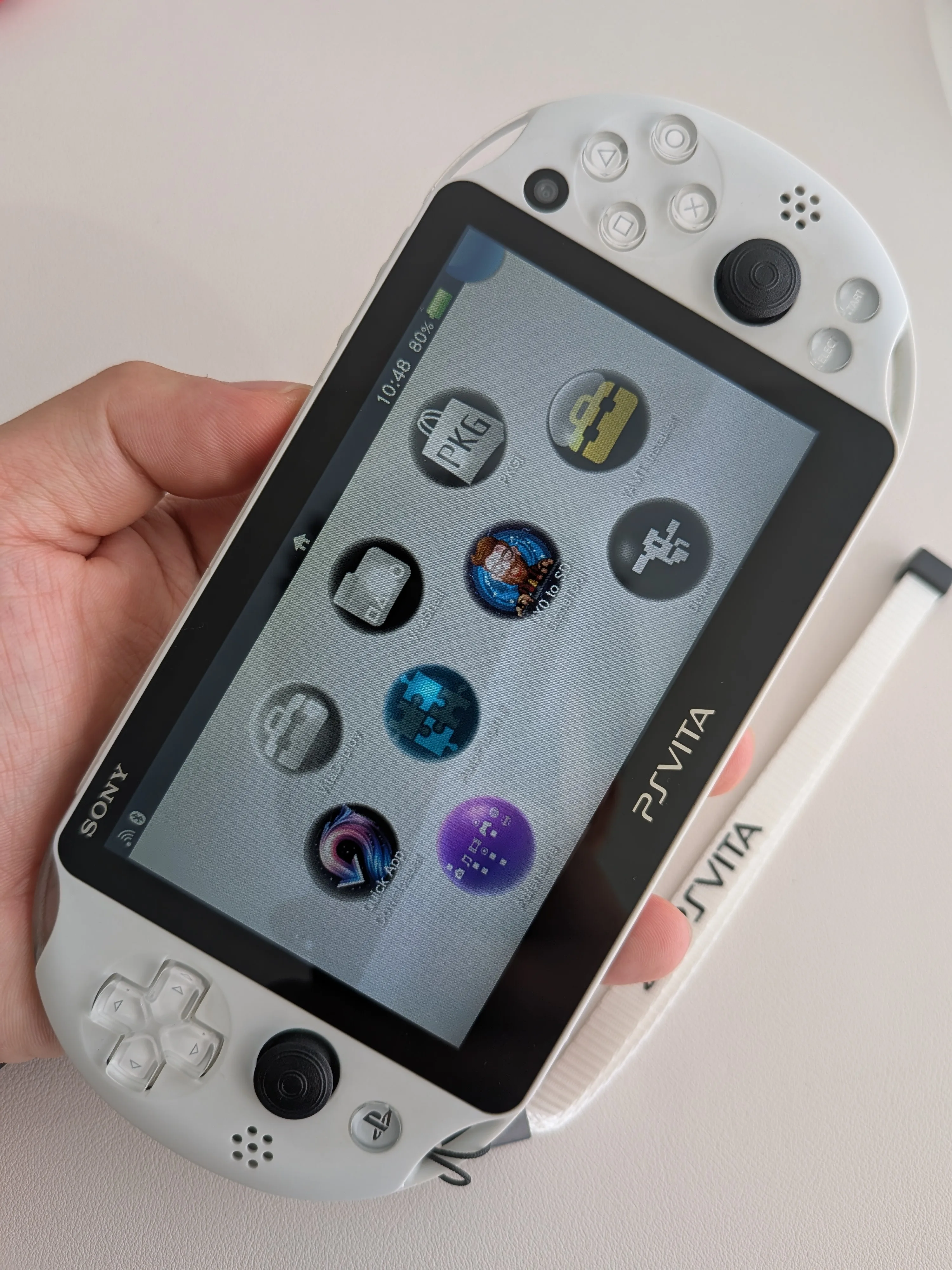 Sony PS Vita 2000 White Modded image indicator(2)