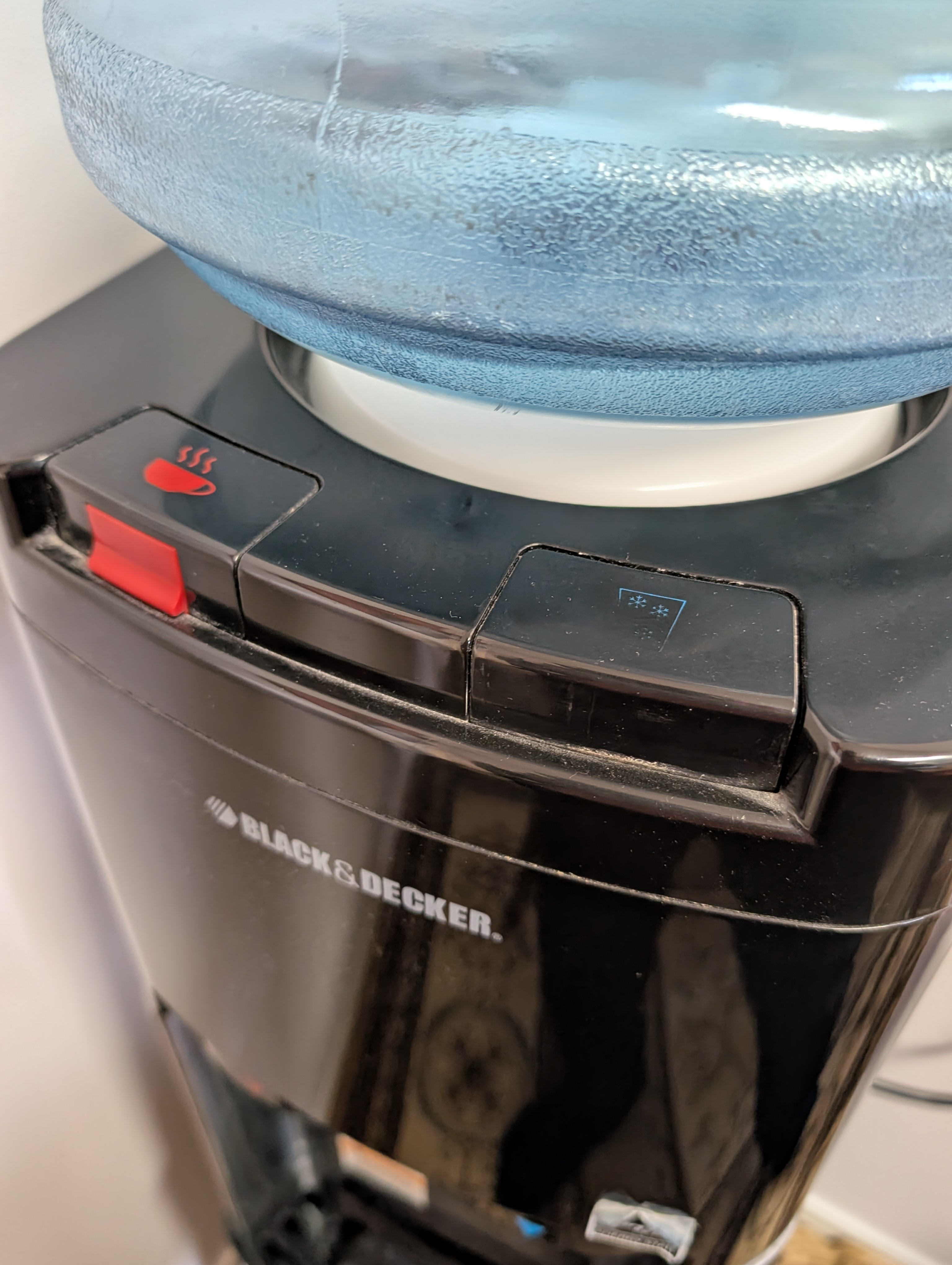 BLACK+DECKER 7liecg-ssf, Hot and Cold Water Dispenser - photo 2