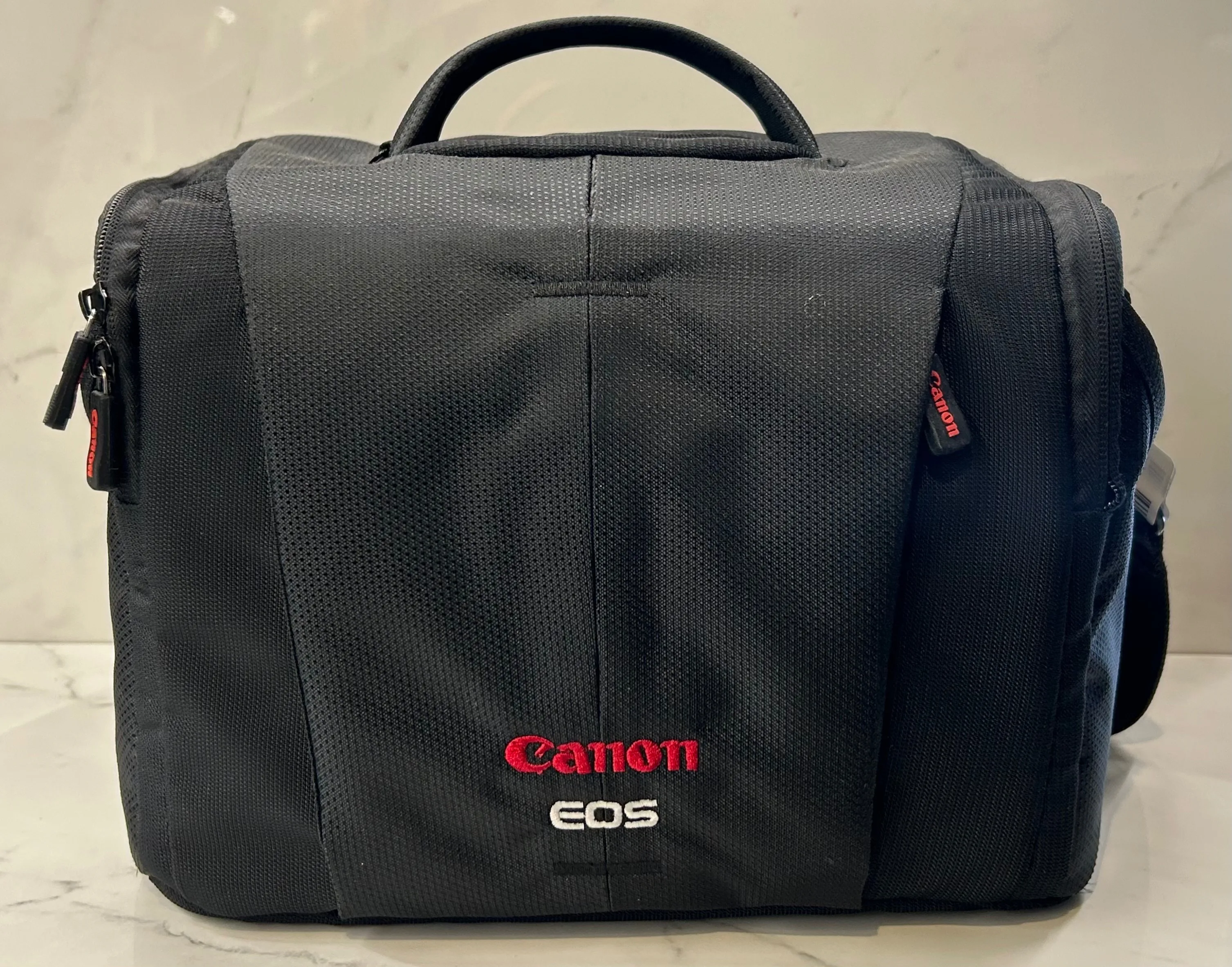 Canon EOS Camera Bag thumbnail