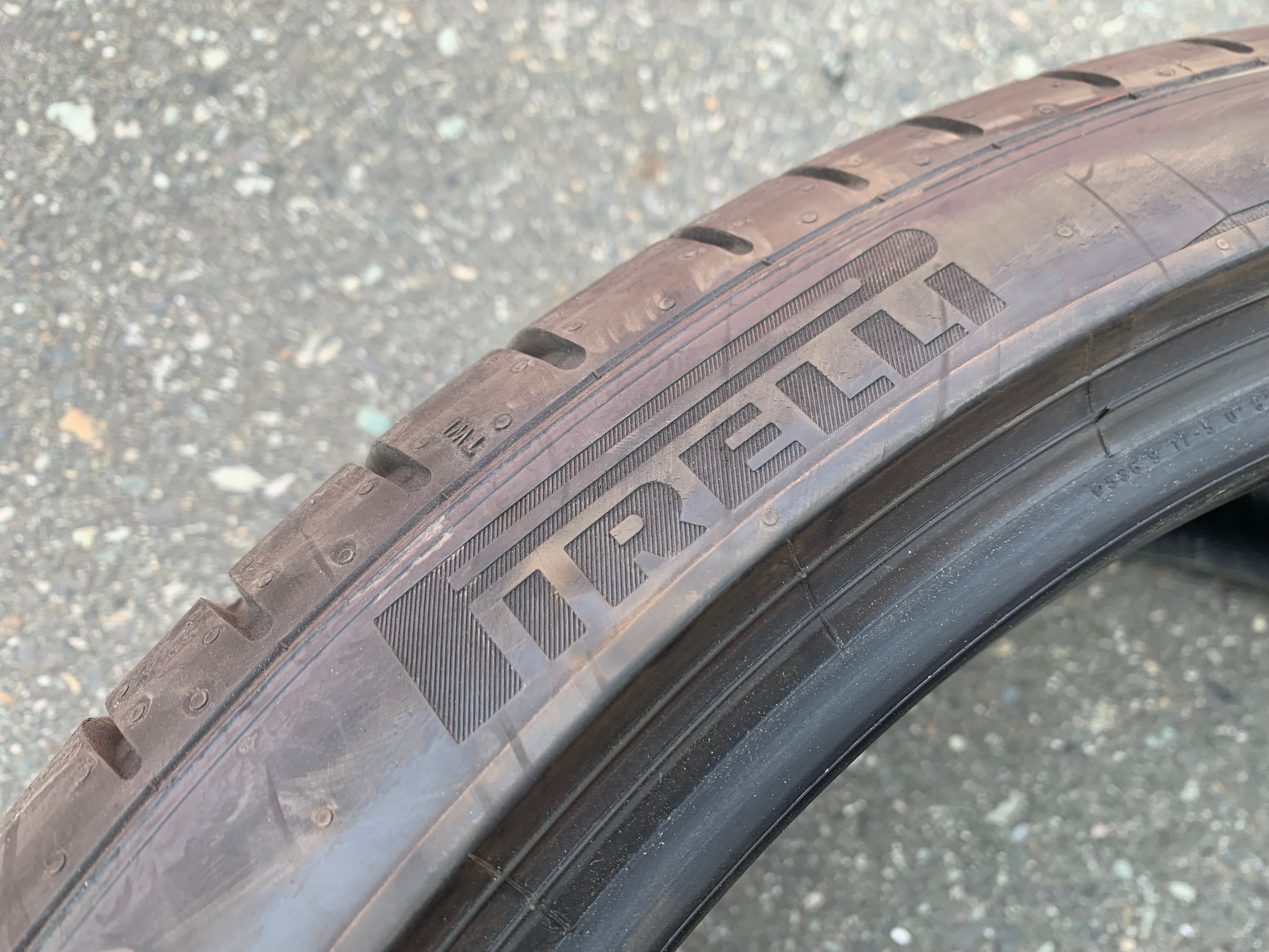 Set of 255/35/21 and 275/35/21 Pirelli Pzero Pz4 awesome shape - photo 5