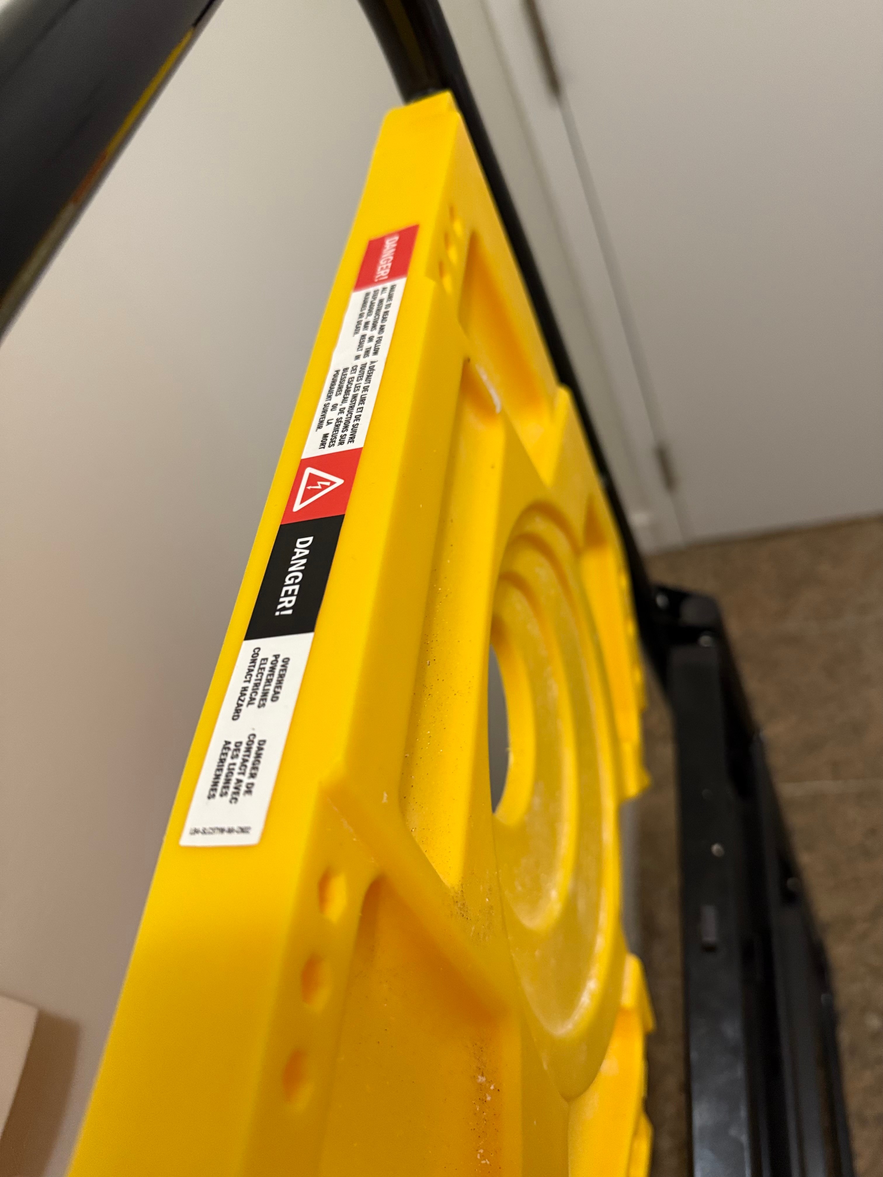 3-Step Ladder – Excellent Condition - photo 5