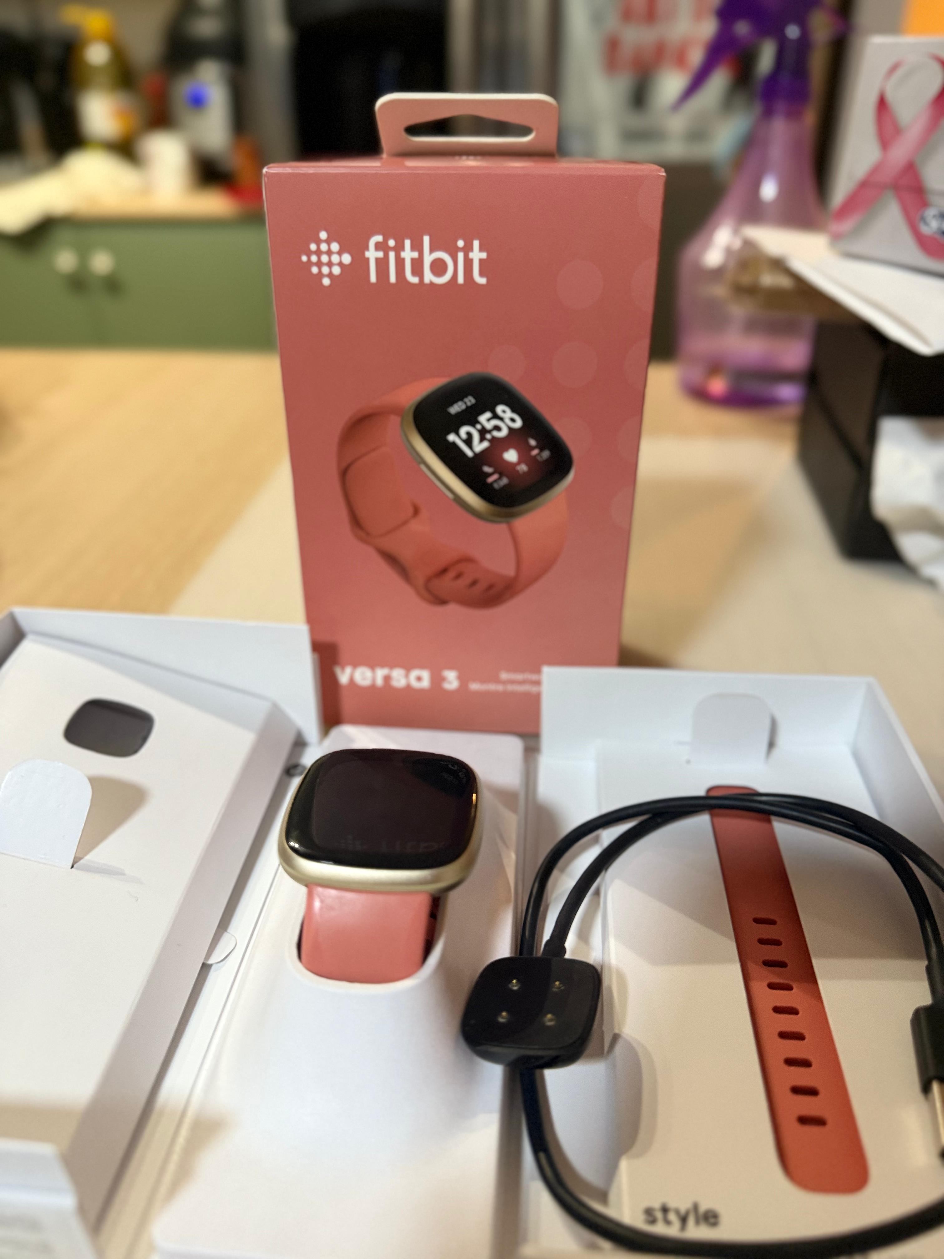 Fitbit Versa 3 – Smartwatch & Fitness Tracker - photo 2