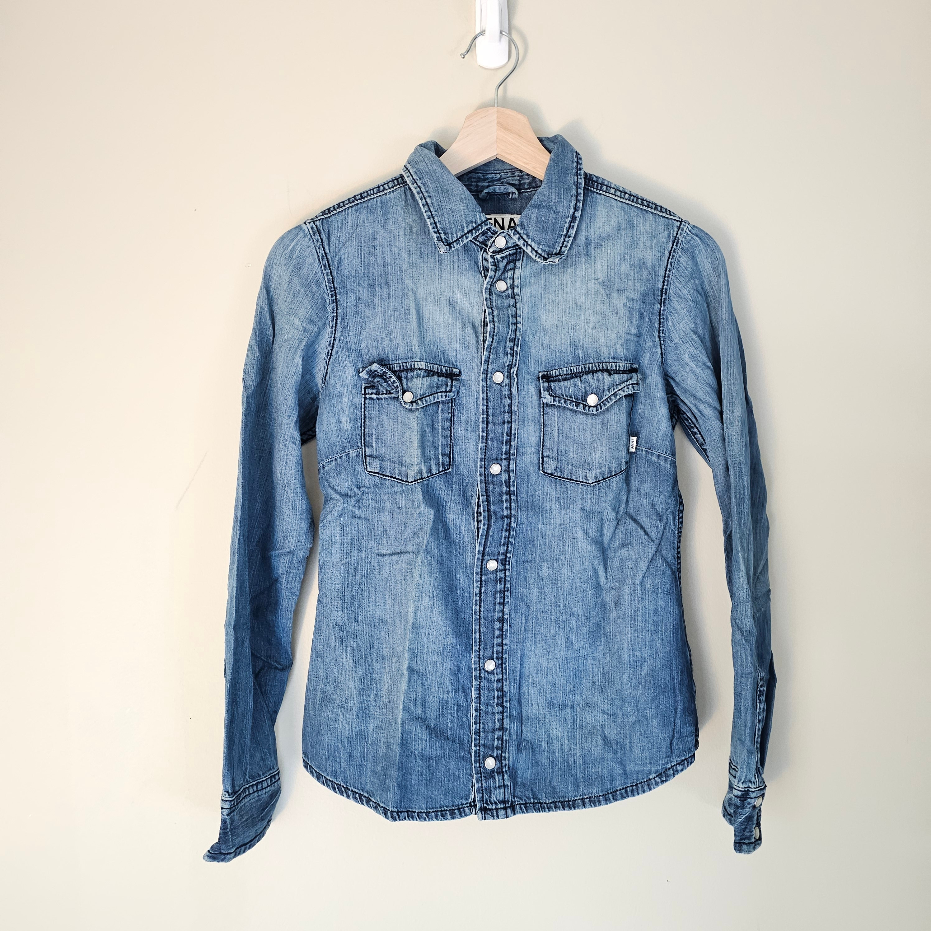 Aritzia TNA Denim Button-up Shirt - Sz S