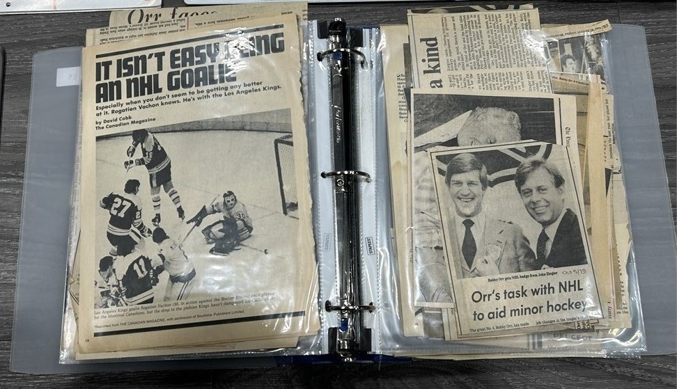 Bobby Orr Scrapbook Collection Wayne Gretzky Calendar Golf Print - photo 5