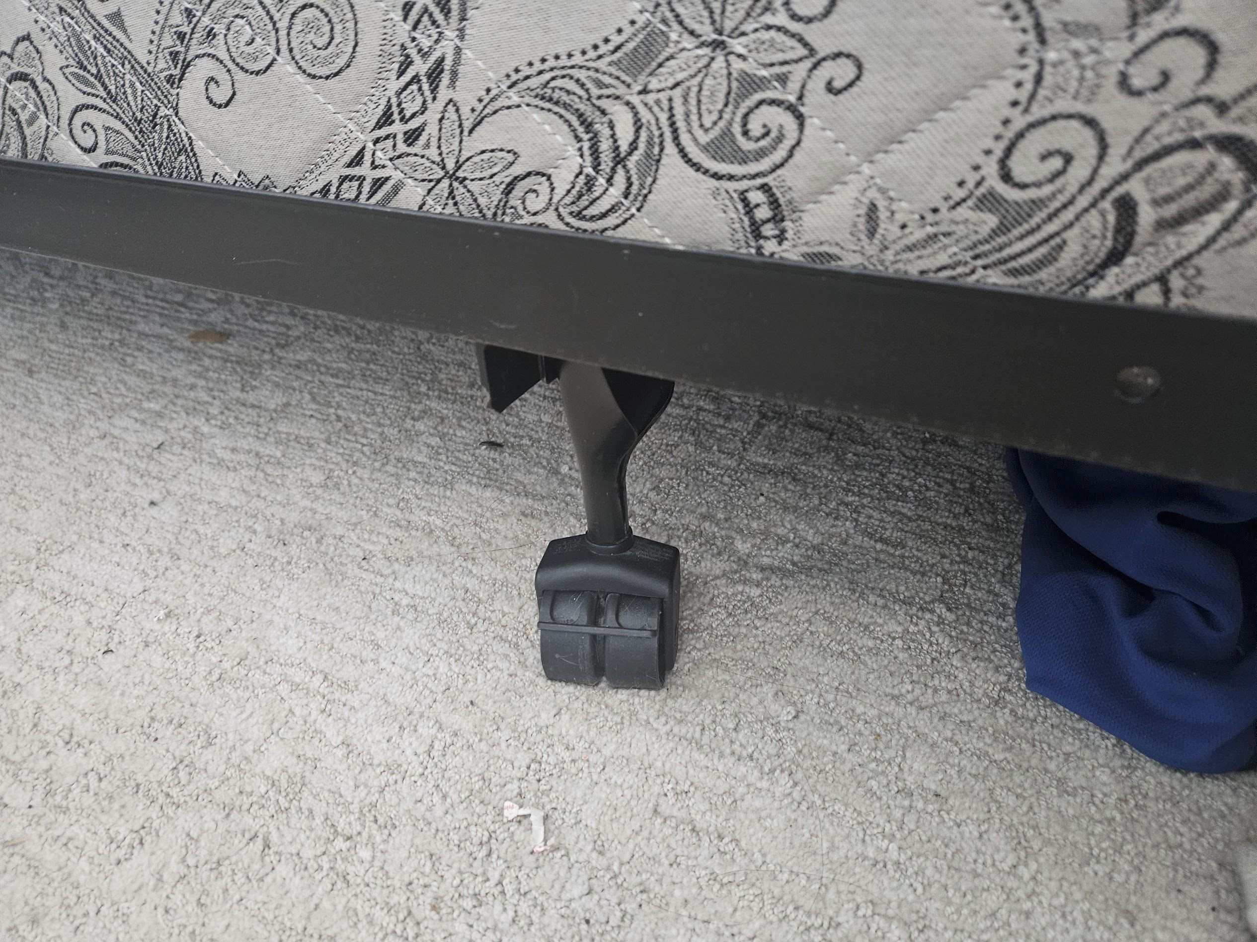 Full (Double) sized mattress with foundation and metal frame - photo 4