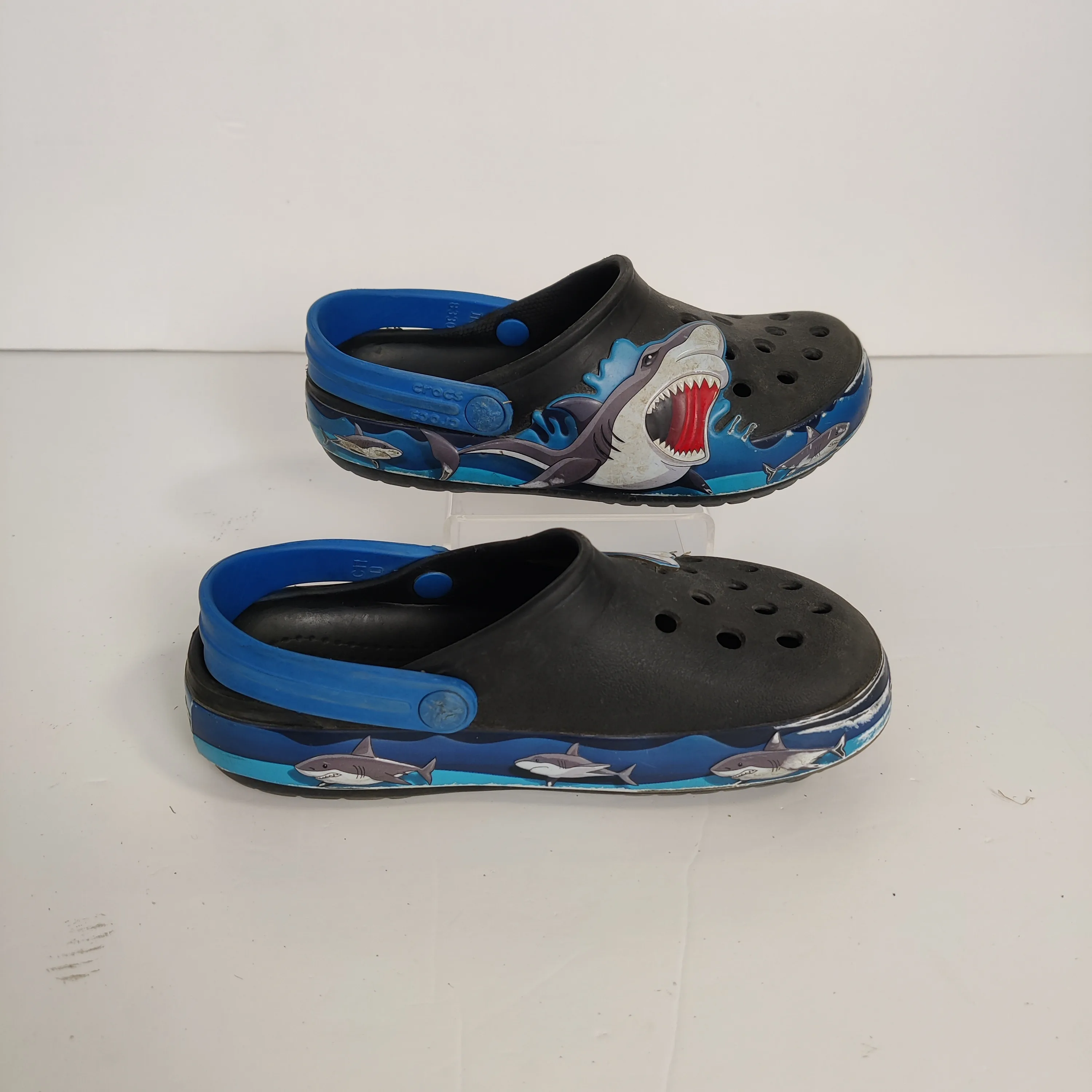 Crocs Kids' Fun Lab Light Up Clog Light Up Shoes Shark Size 11 thumbnail