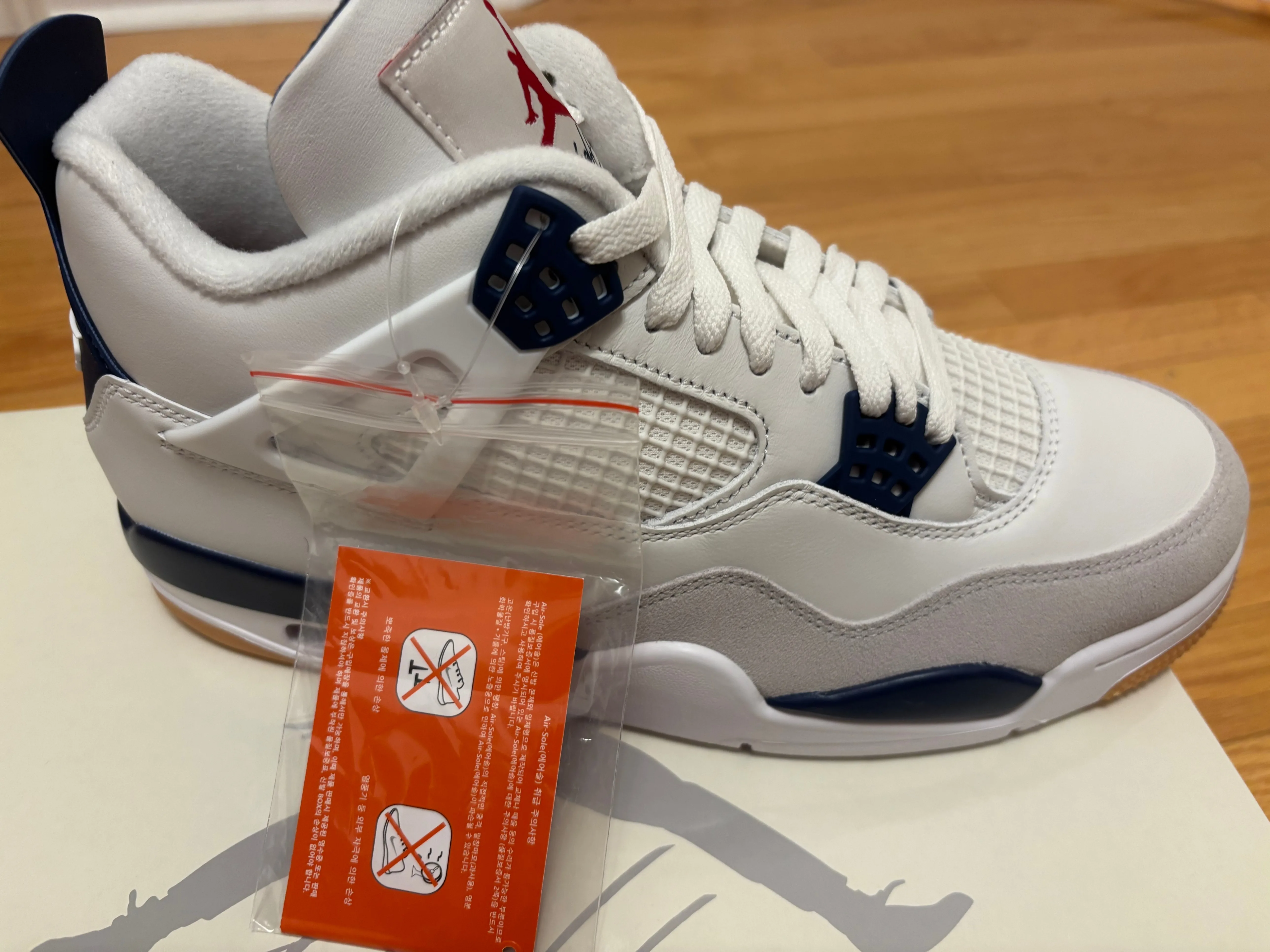 Last pair! Jordan 4 SB NAVY Size 10.5 3000% Authentic image indicator(3)