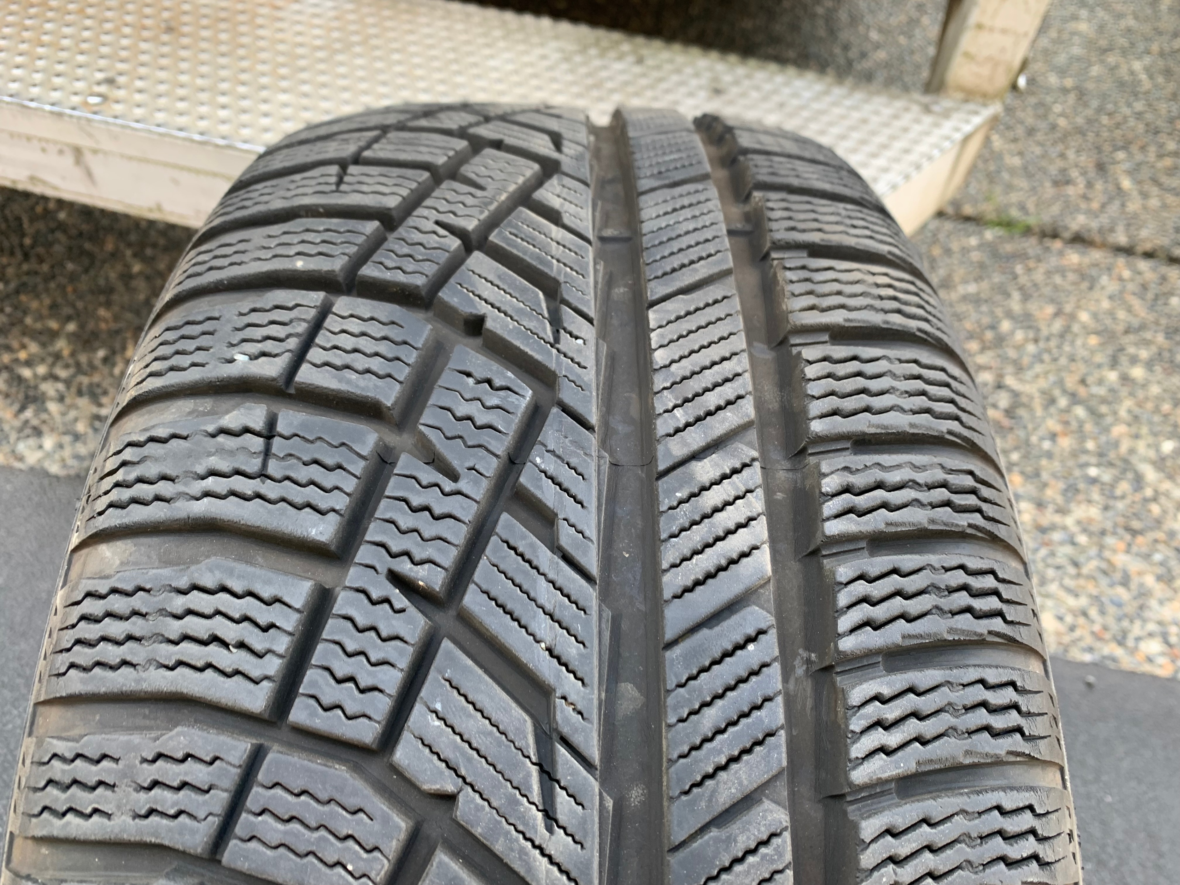 1 X single 225/40/18 92V M+S Nokian Remedy WRG5 with 90% tread - photo 3