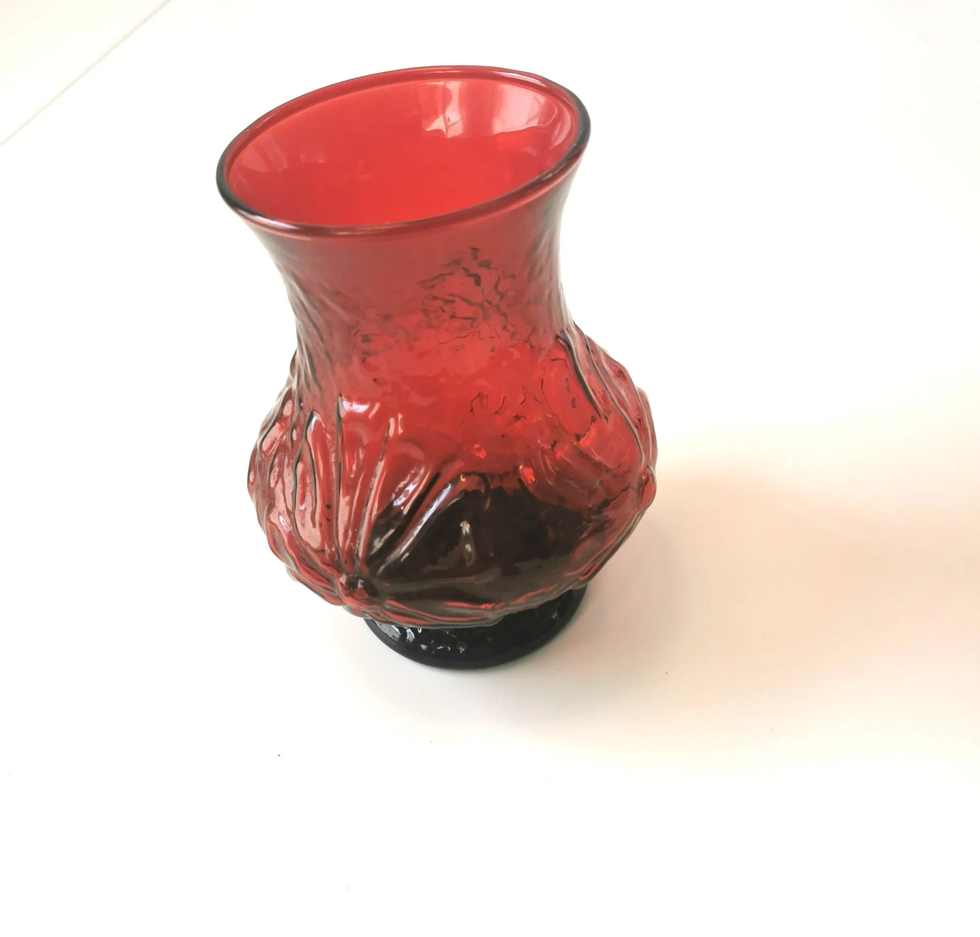 Anchor Hocking Rainflower Royal Ruby Red Glass Vase image indicator(8)