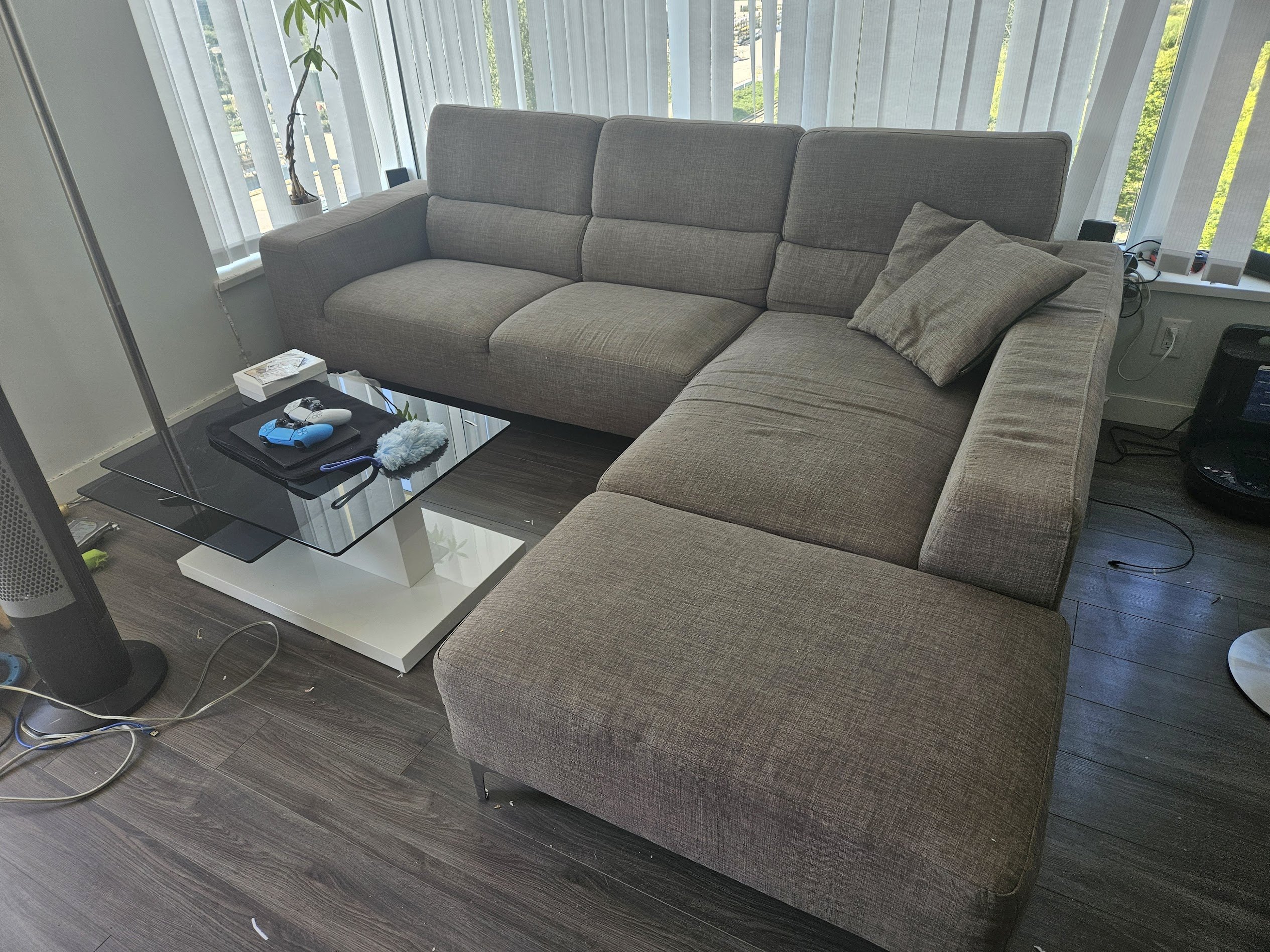 Sectional sofa with a chaise - Modern Scandinavian design - photo 2