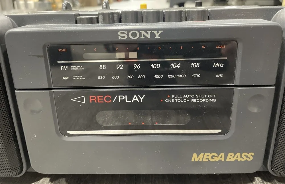 Sony Boombox w/ 120+ Christmas Music Cassette Tapes – Mega Bass image indicator(3)