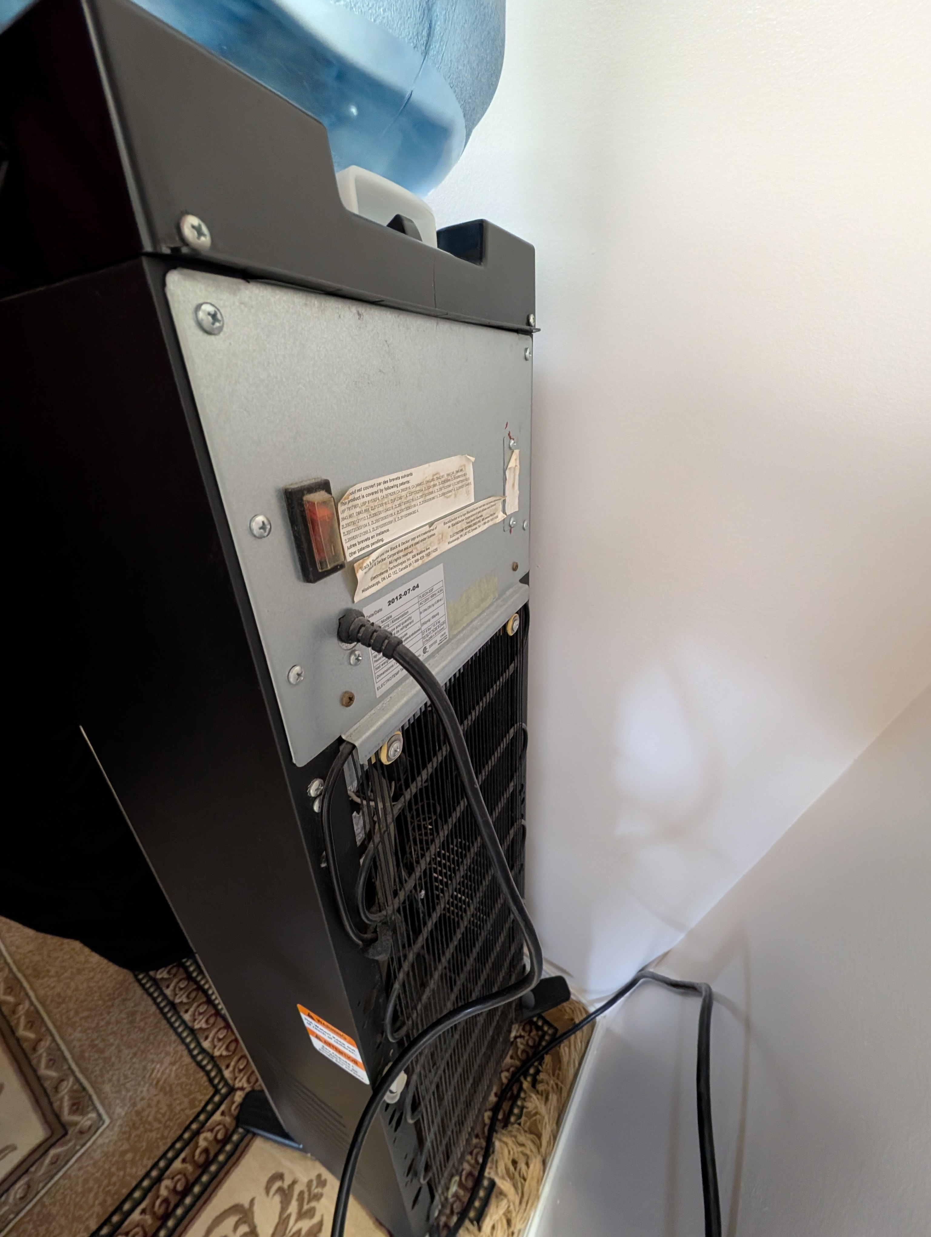 BLACK+DECKER 7liecg-ssf, Hot and Cold Water Dispenser - photo 3