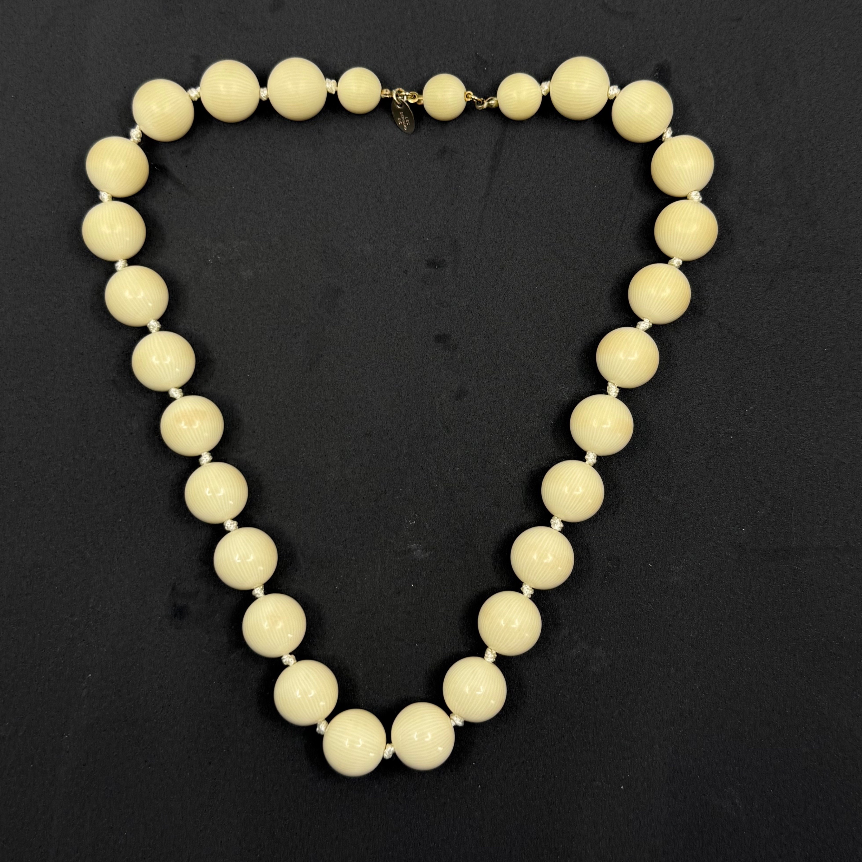 Vintage Les Bernard French ivory Celluloid bead necklace - GM179 - photo 5
