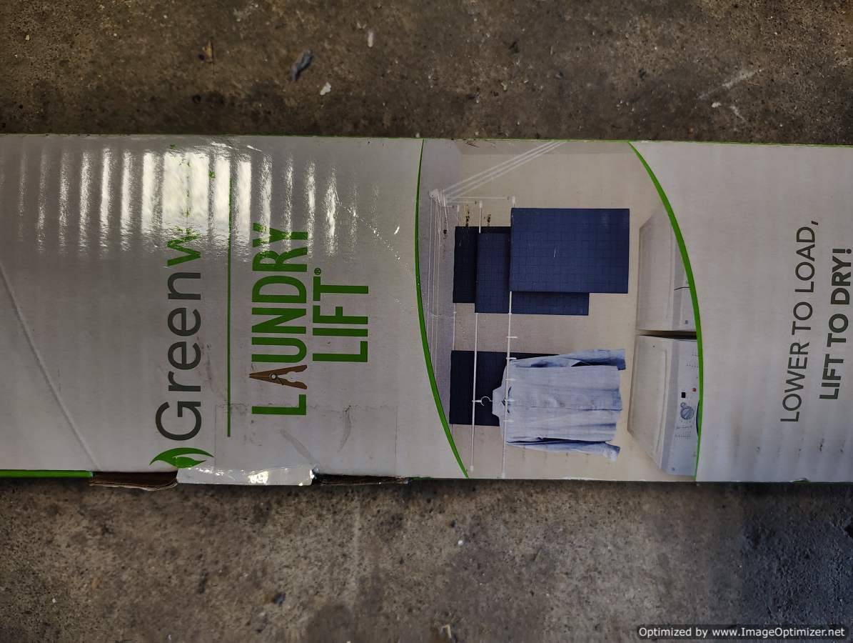 Greenway Laundry Lift elevated clothes line air drying - photo 4