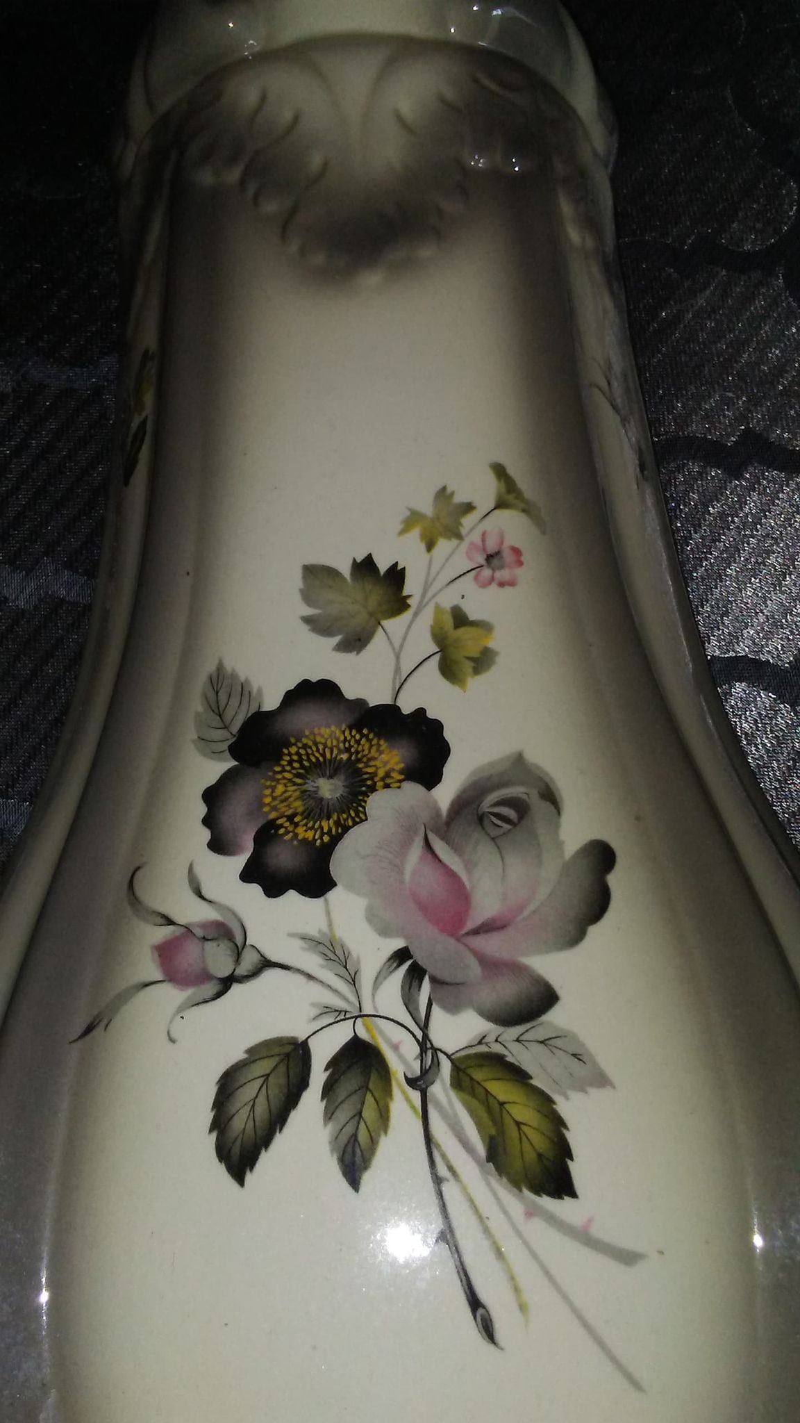 Vintage Wall Mounted Ceramic Fountain - photo 2