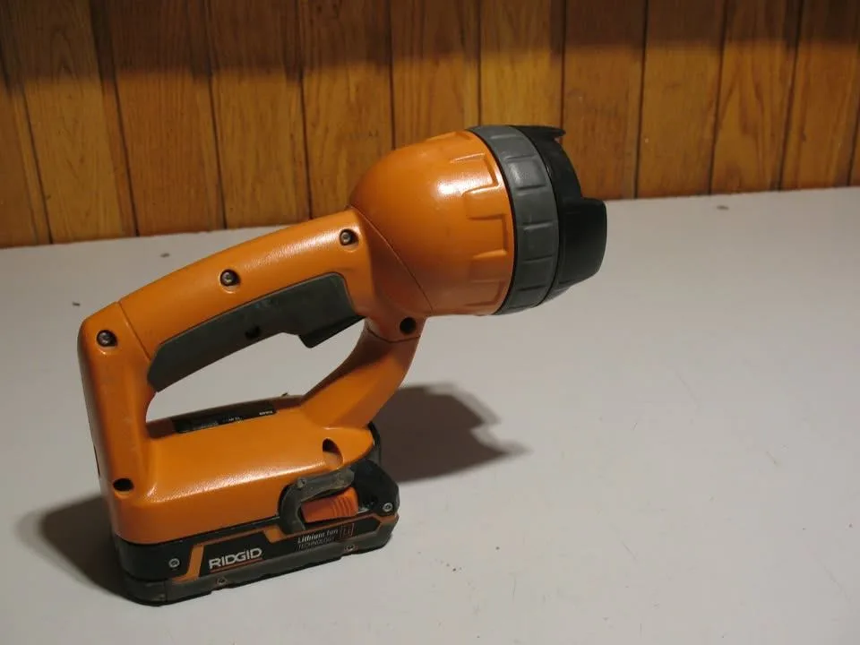 RIDGID 18 Volt Flashlight, Drill, and Charger image indicator(4)