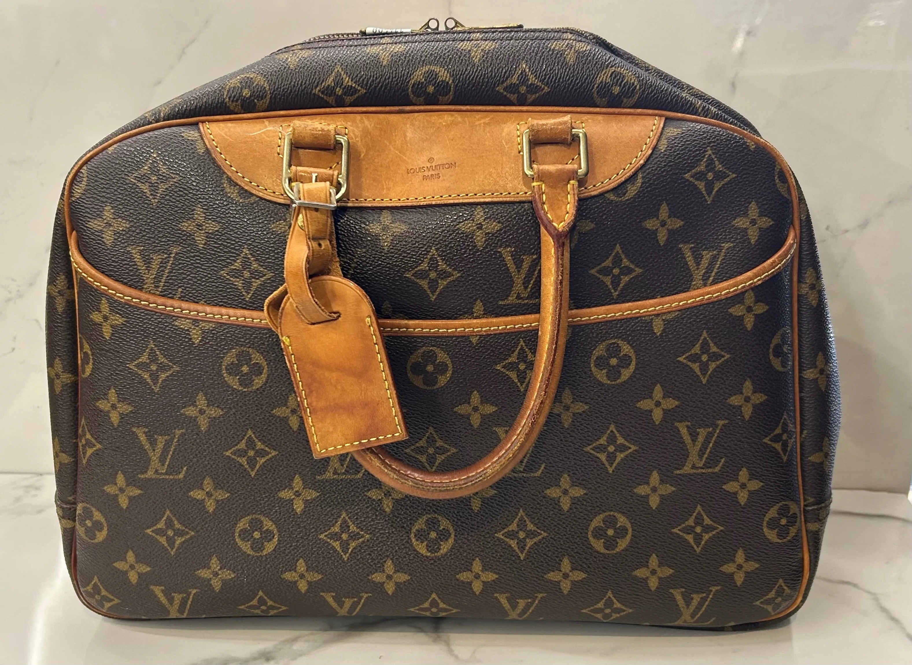 LV Deauville Monogram Bag With Certificate thumbnail