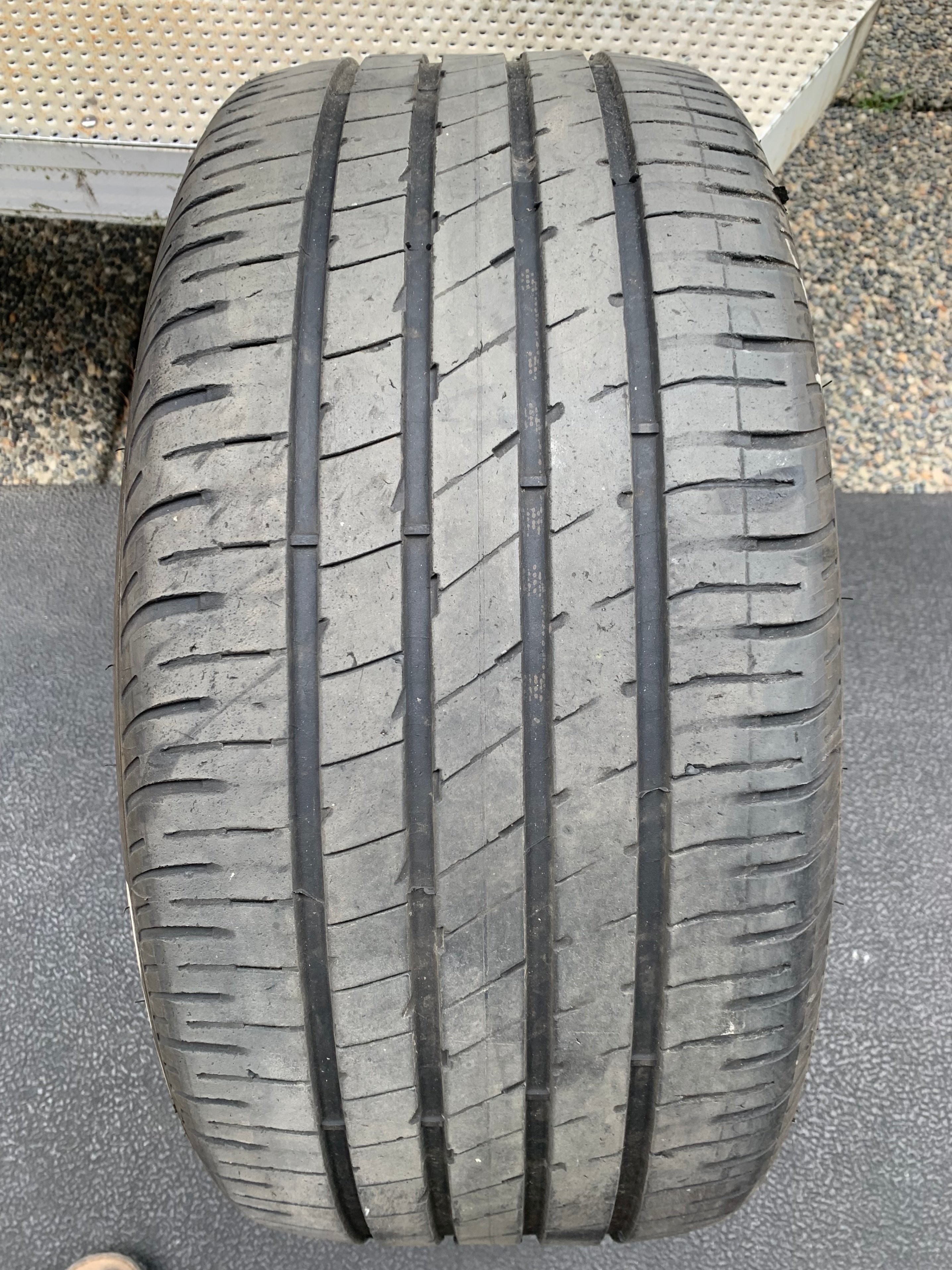 SET of 255/40/20 M+S 101W Goodyear eagle F1 T1 with 60% tread