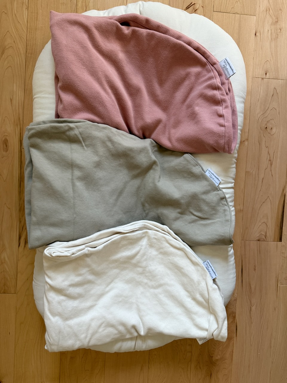 Snuggle Me Organic Infant Lounger and 3 Covers - photo 2